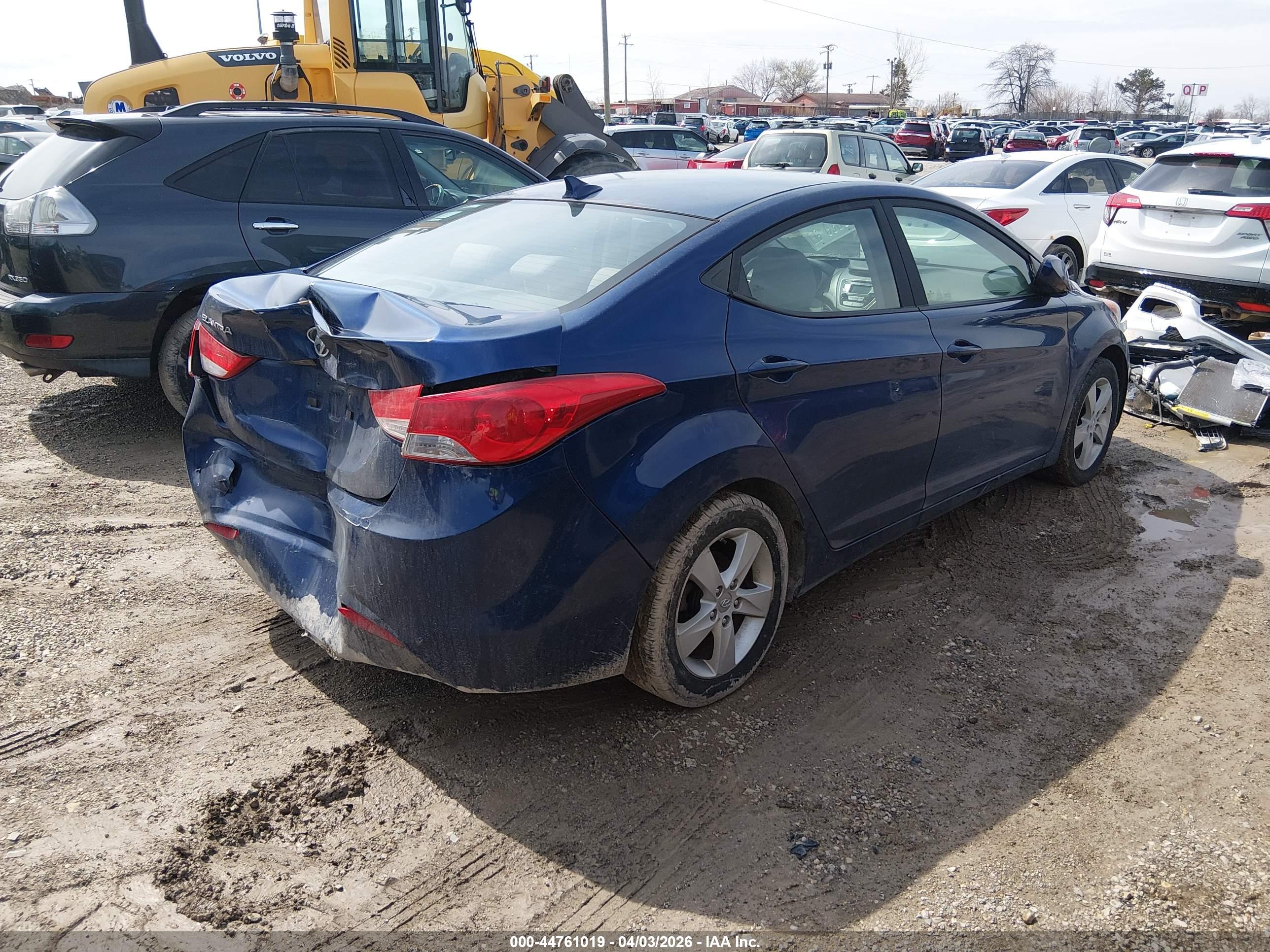 HYUNDAI ELANTRA image 4