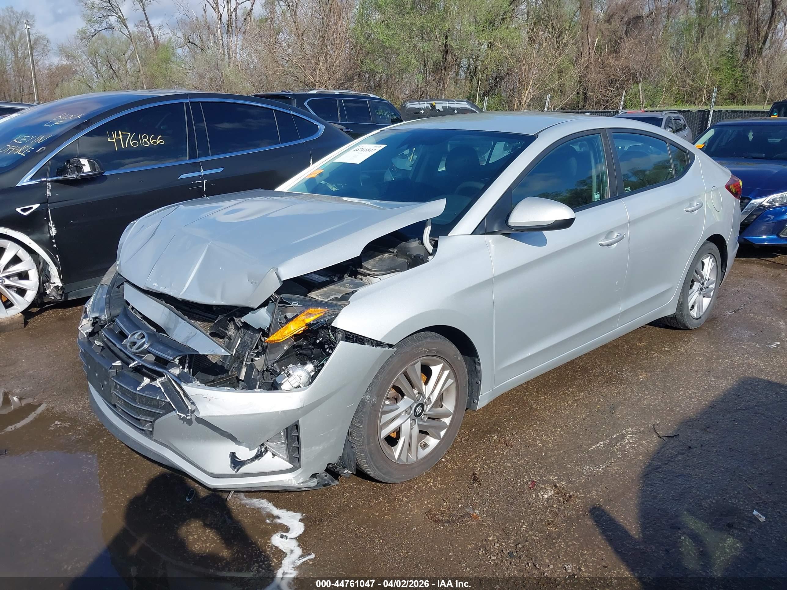 HYUNDAI ELANTRA image 2