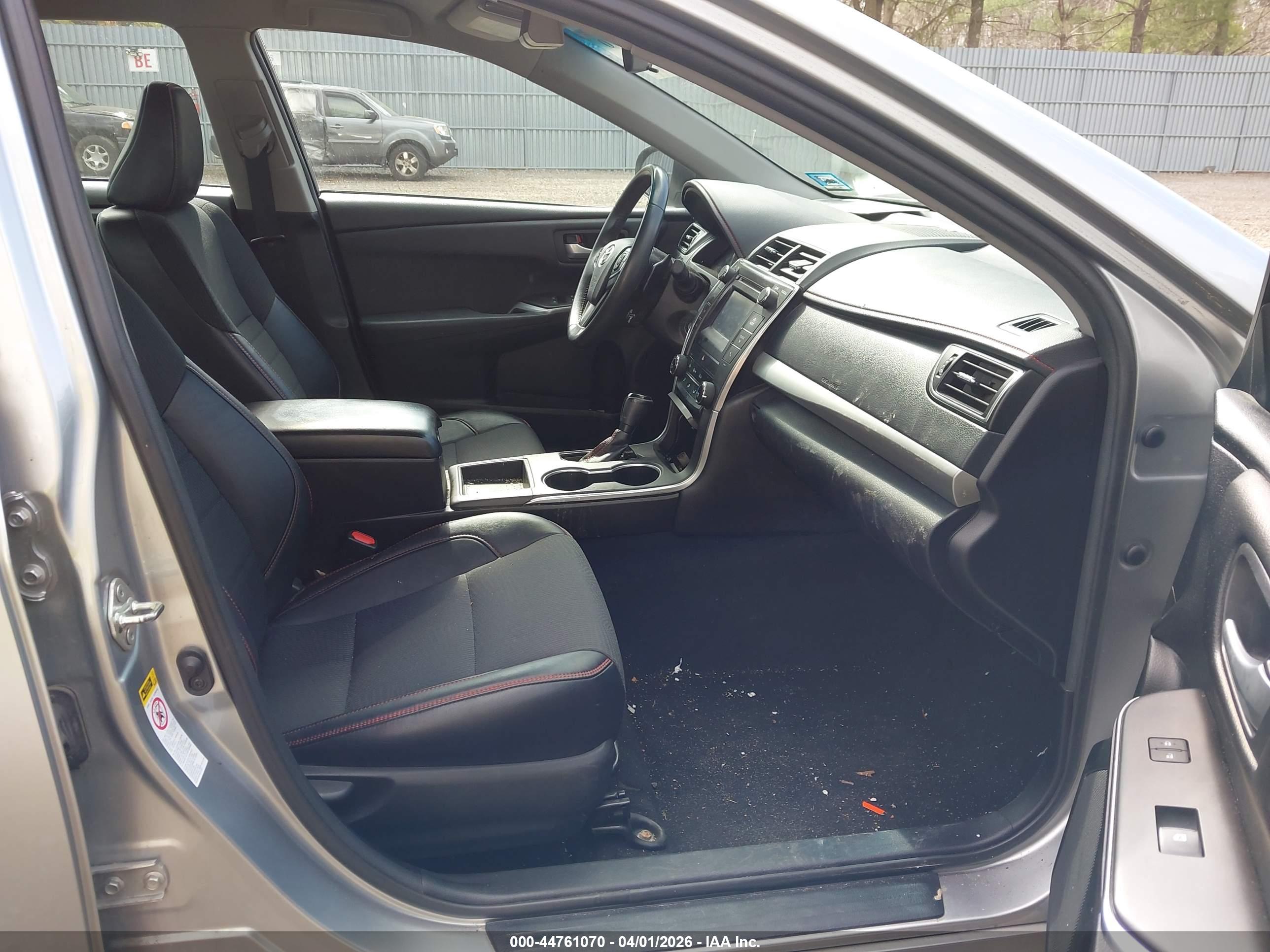 TOYOTA CAMRY image 5