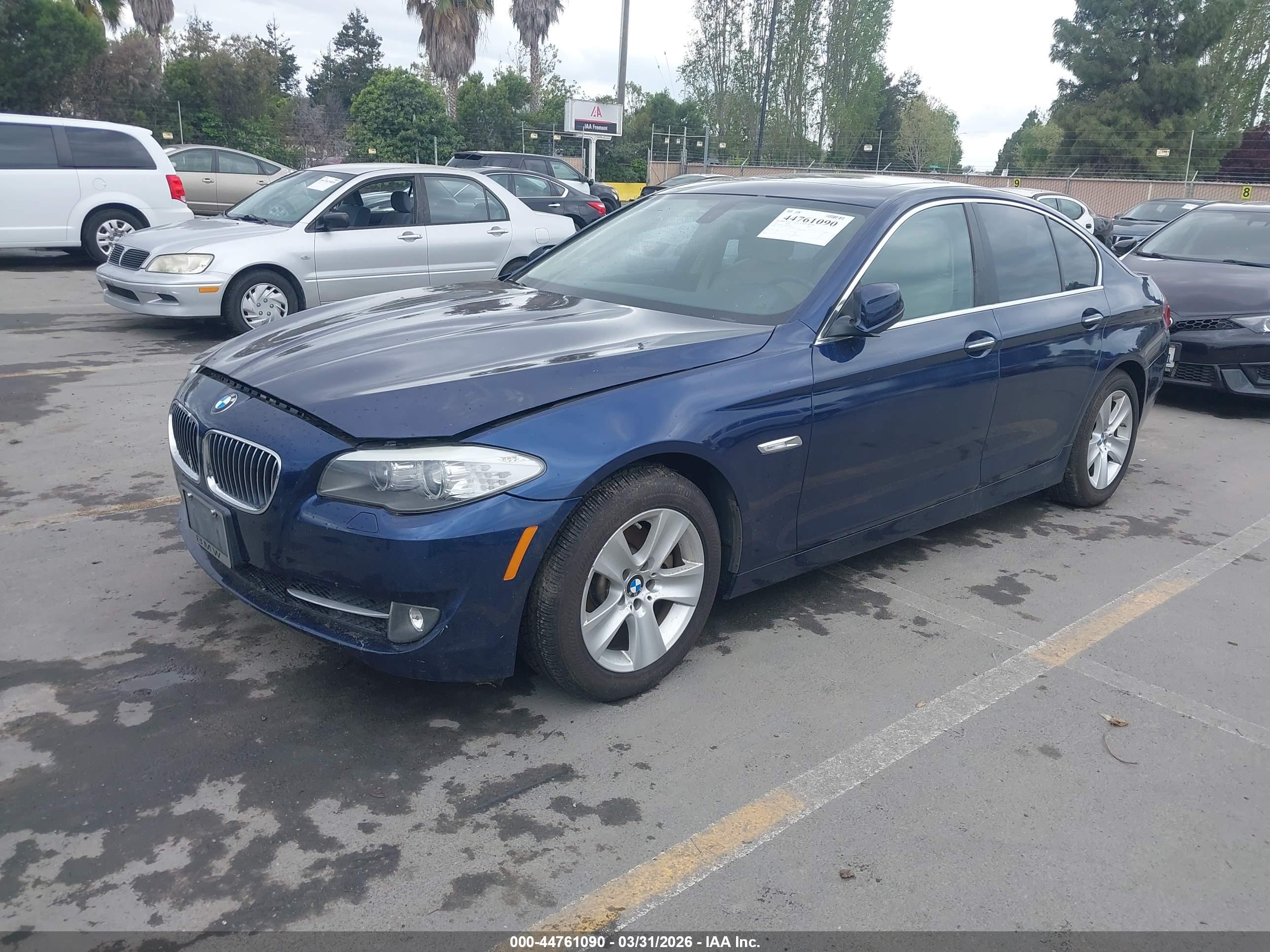 BMW 528I image 2