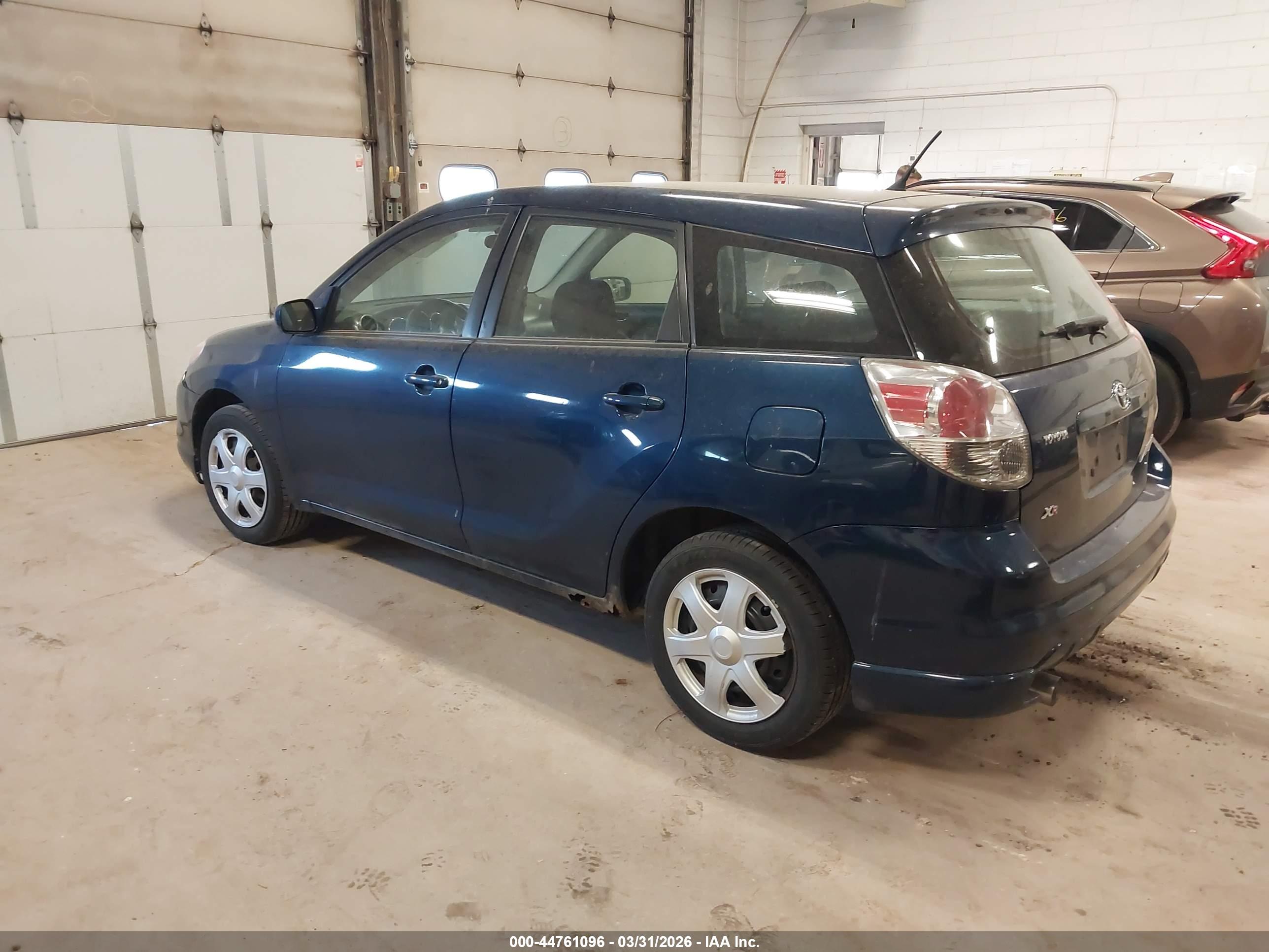 TOYOTA MATRIX image 3