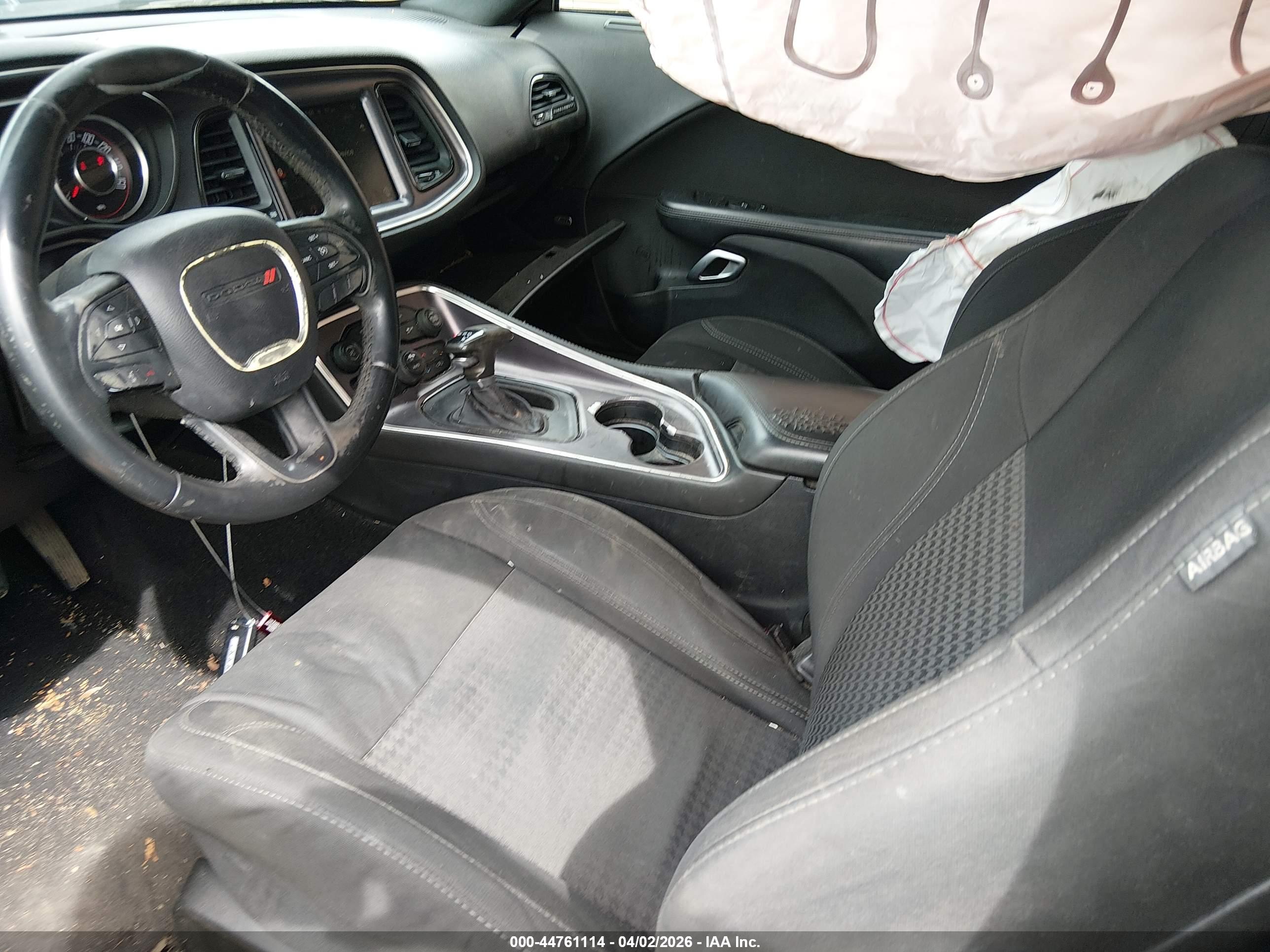 DODGE CHALLENGER image 5