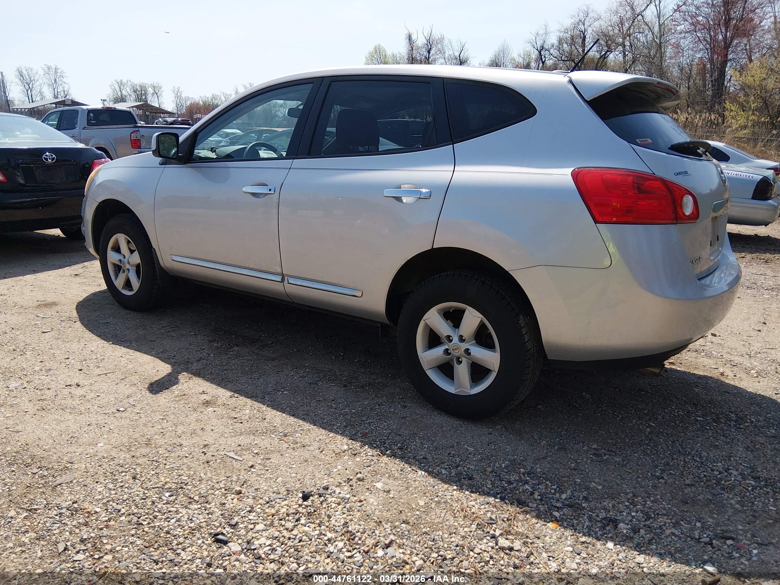 NISSAN ROGUE image 3
