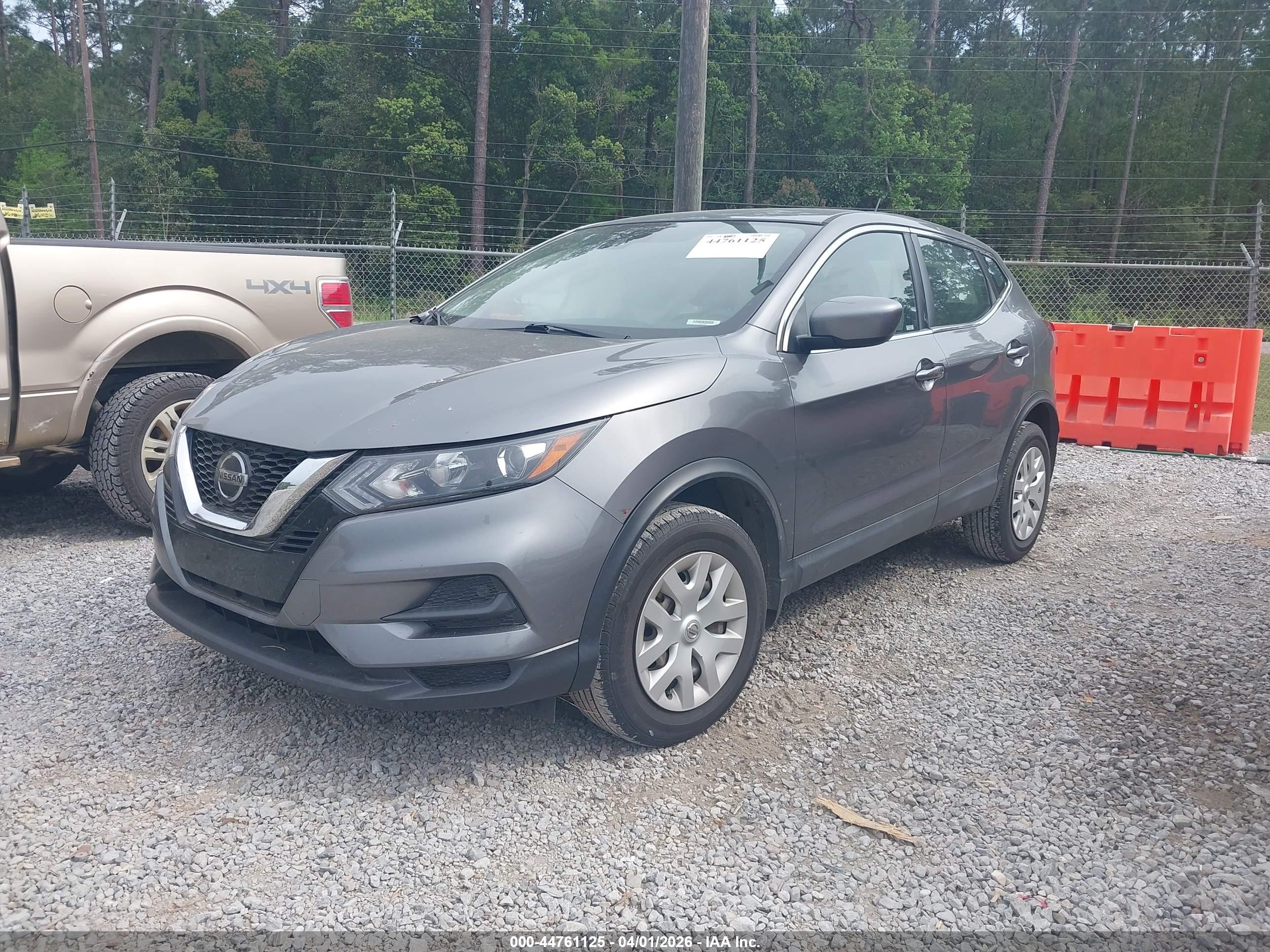 NISSAN ROGUE image 2