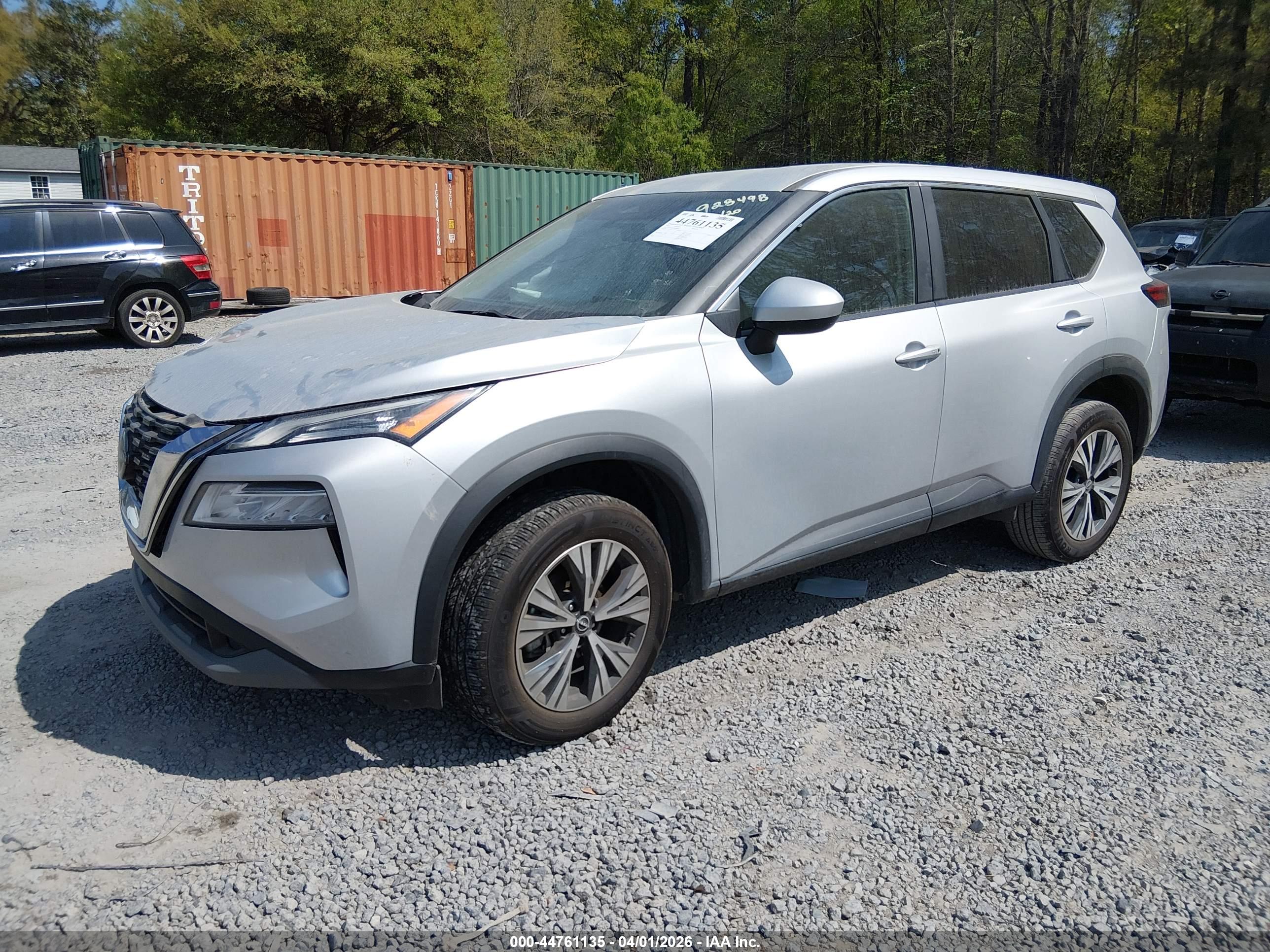 NISSAN ROGUE image 2