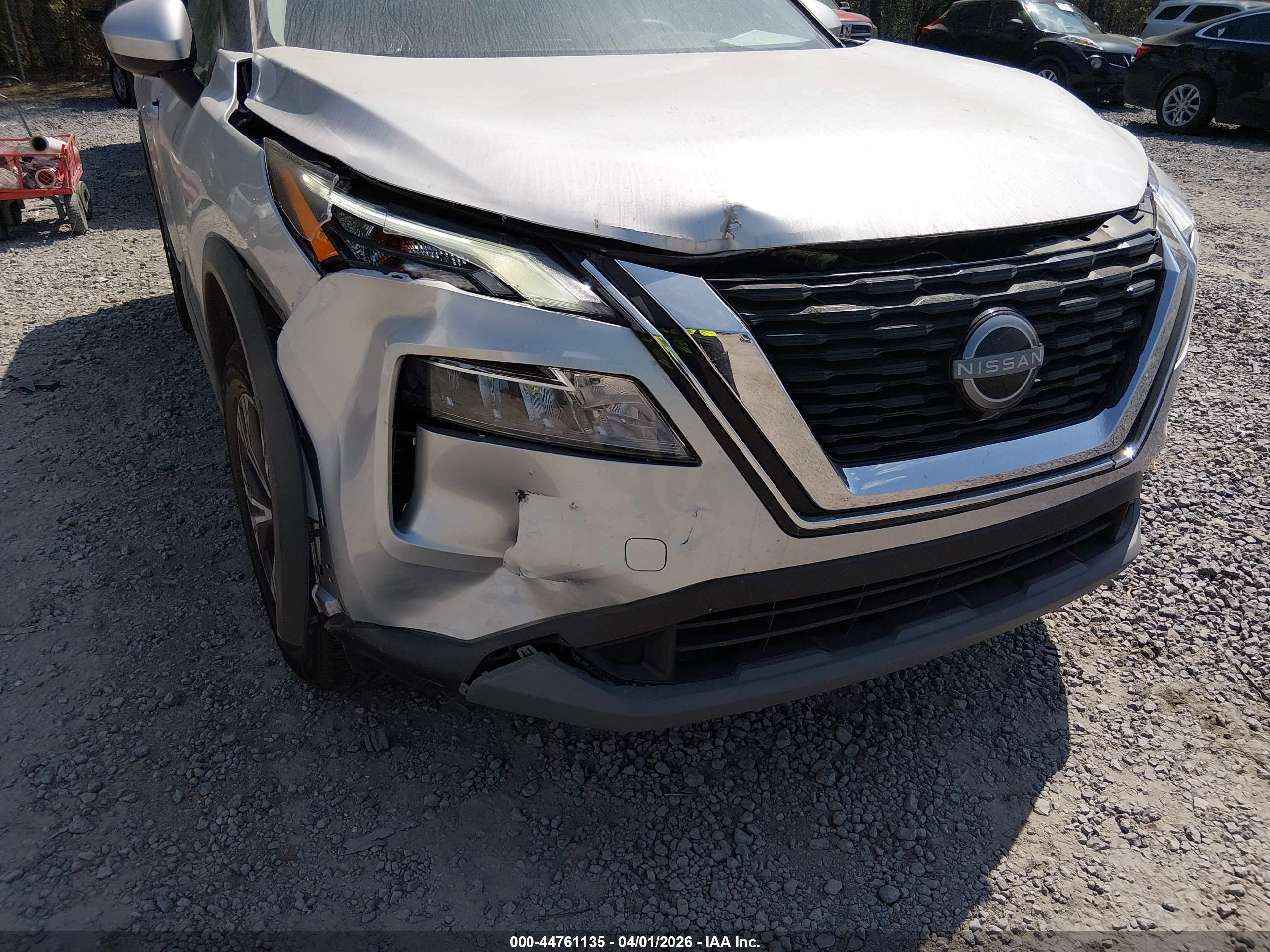 NISSAN ROGUE image 6