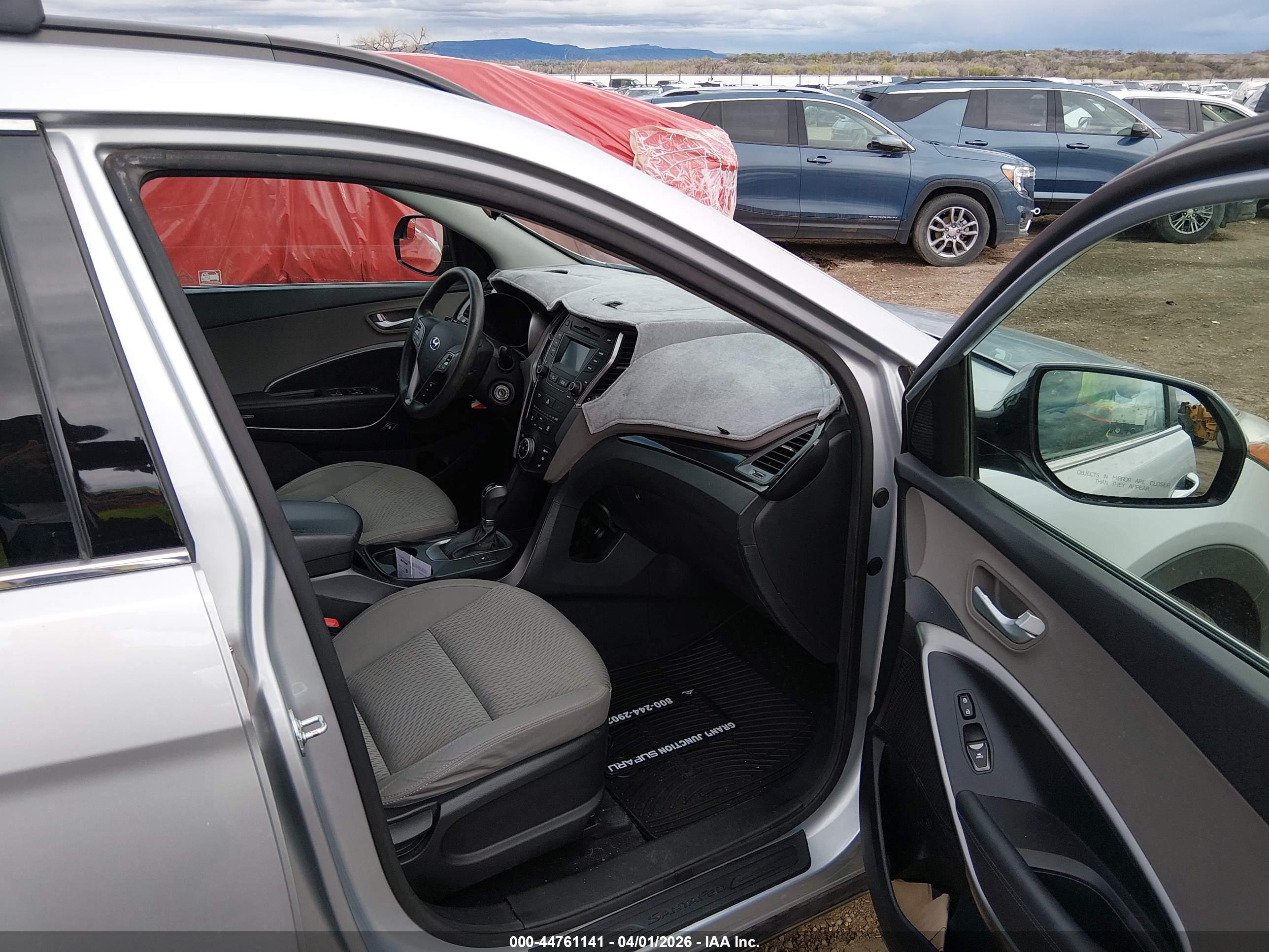 HYUNDAI SANTA image 5