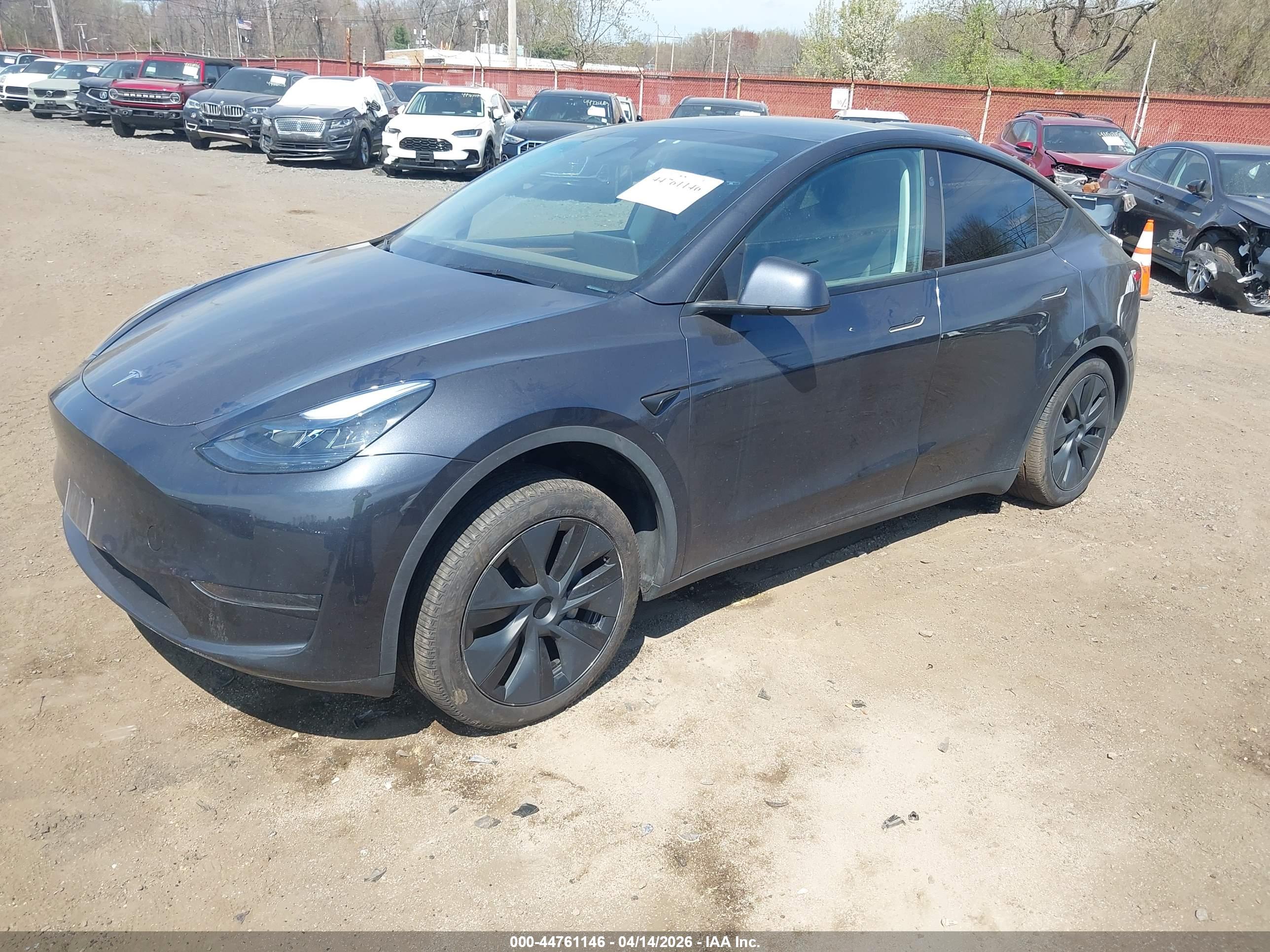 TESLA MODEL image 2