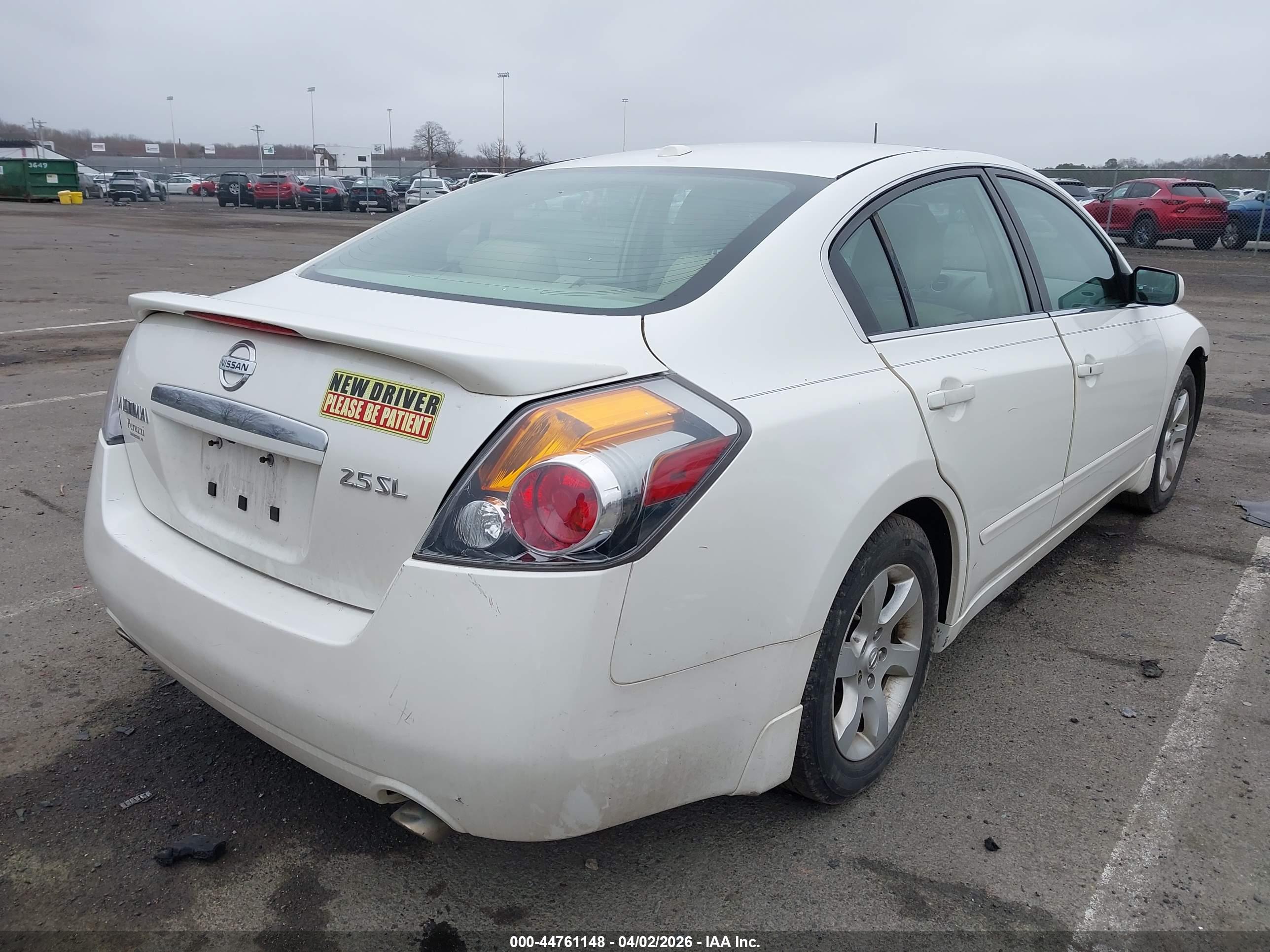 NISSAN ALTIMA image 4