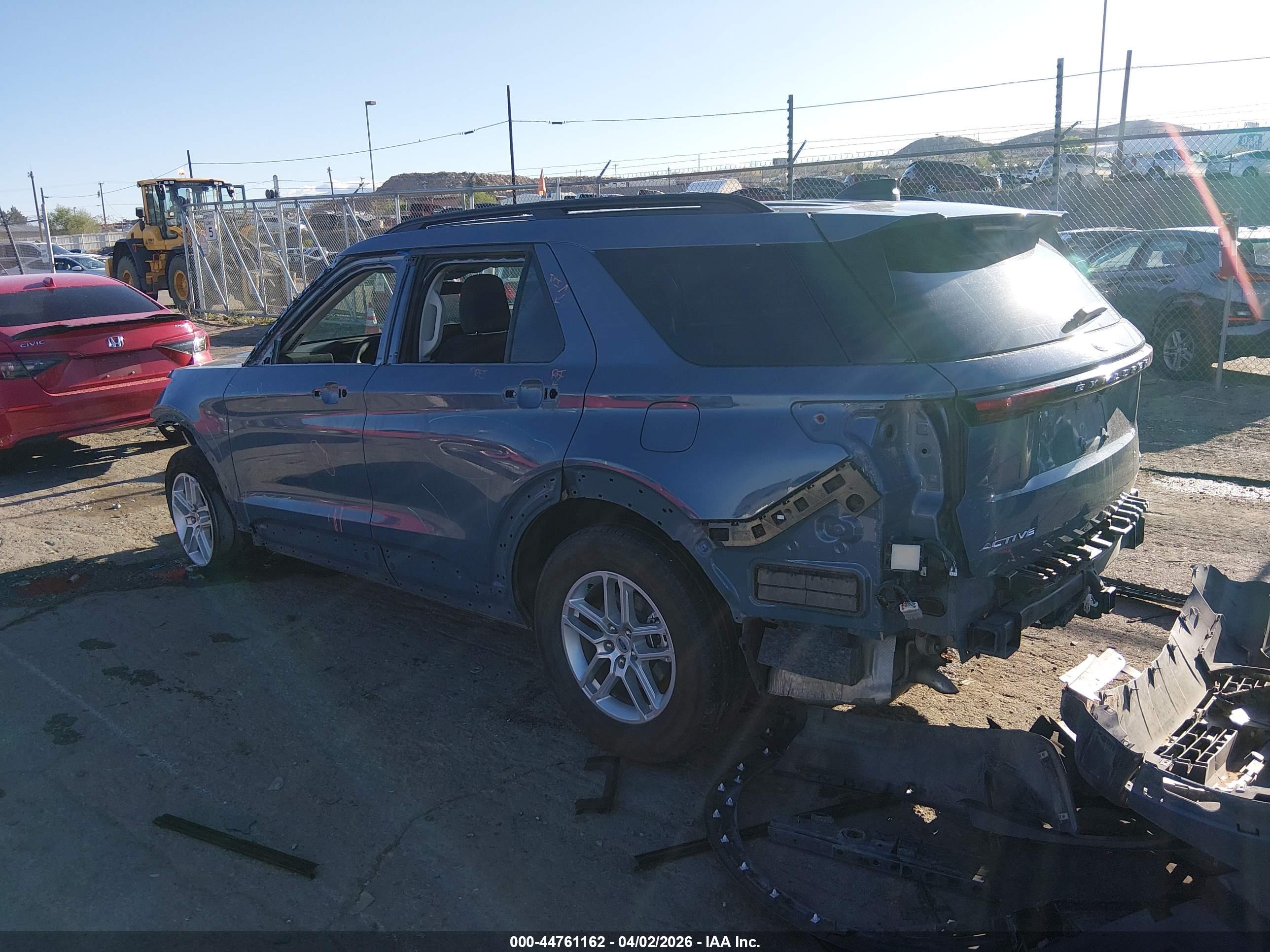 FORD EXPLORER image 3