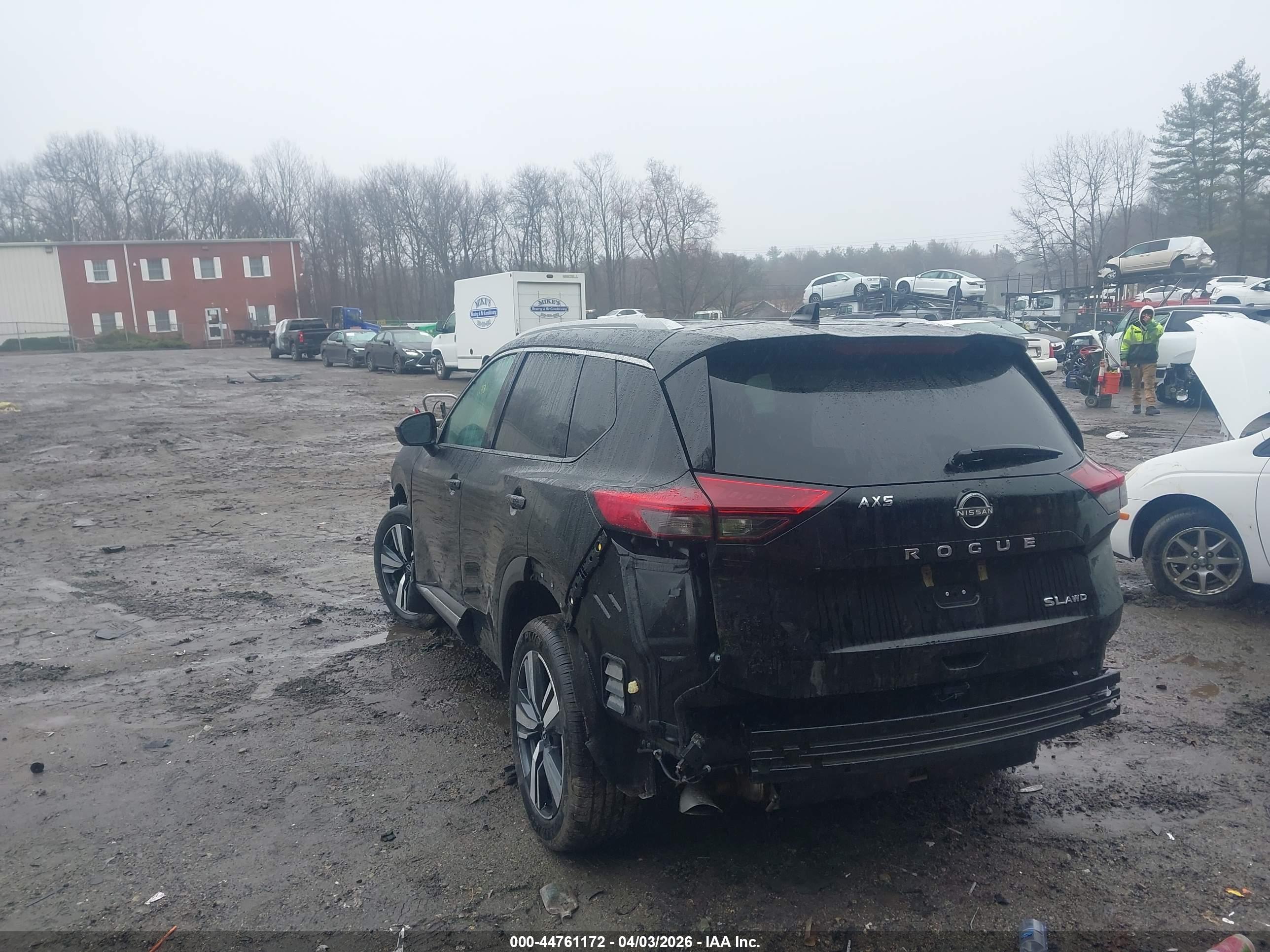 NISSAN ROGUE image 3