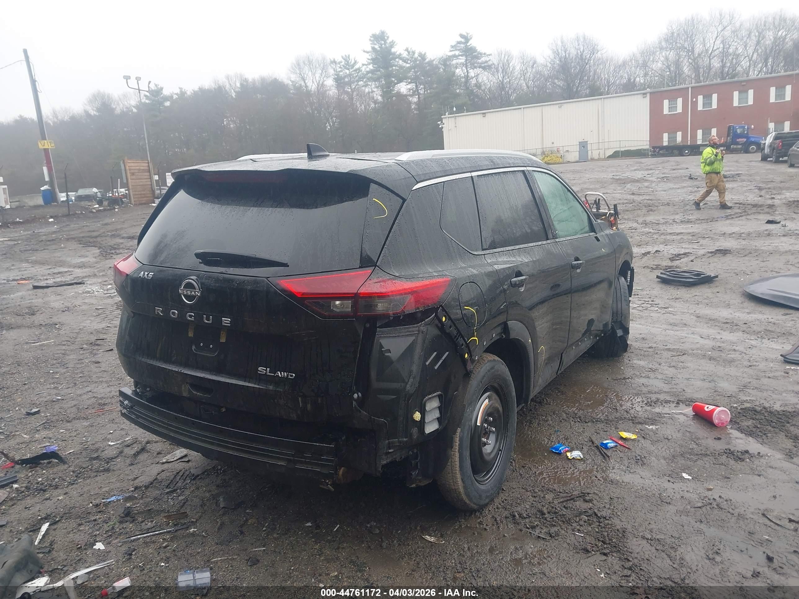 NISSAN ROGUE image 4