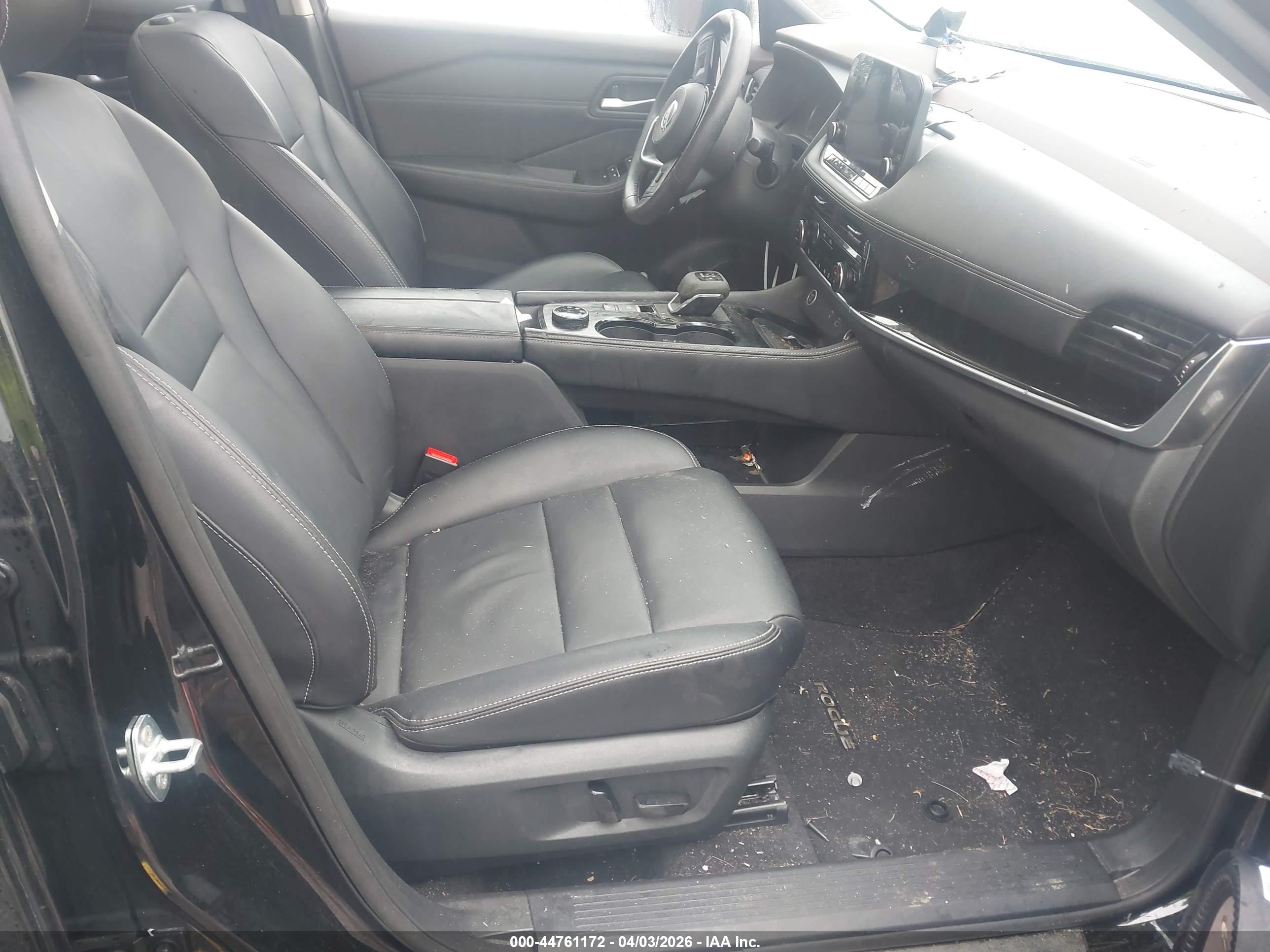 NISSAN ROGUE image 5