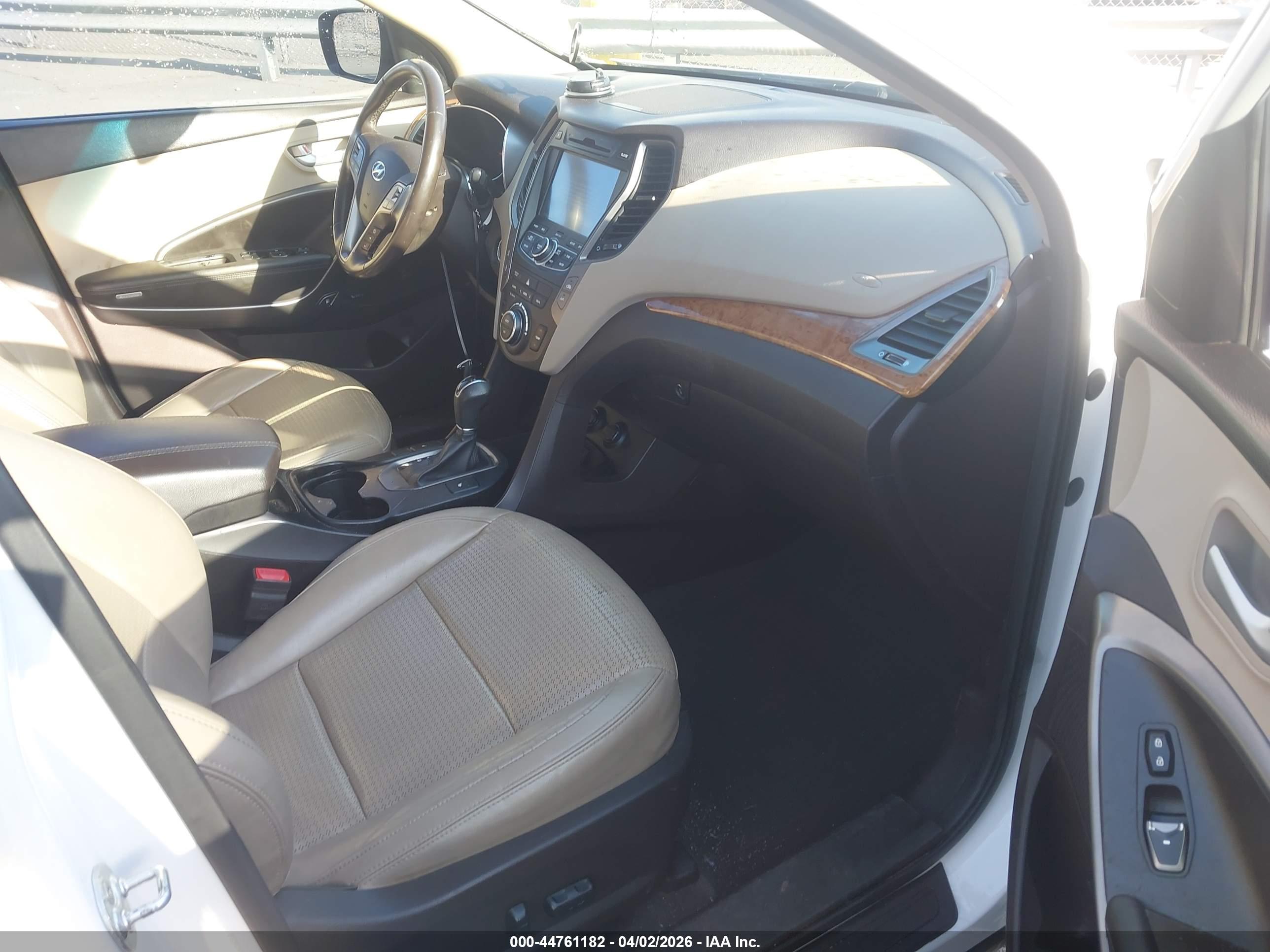 HYUNDAI SANTA image 5
