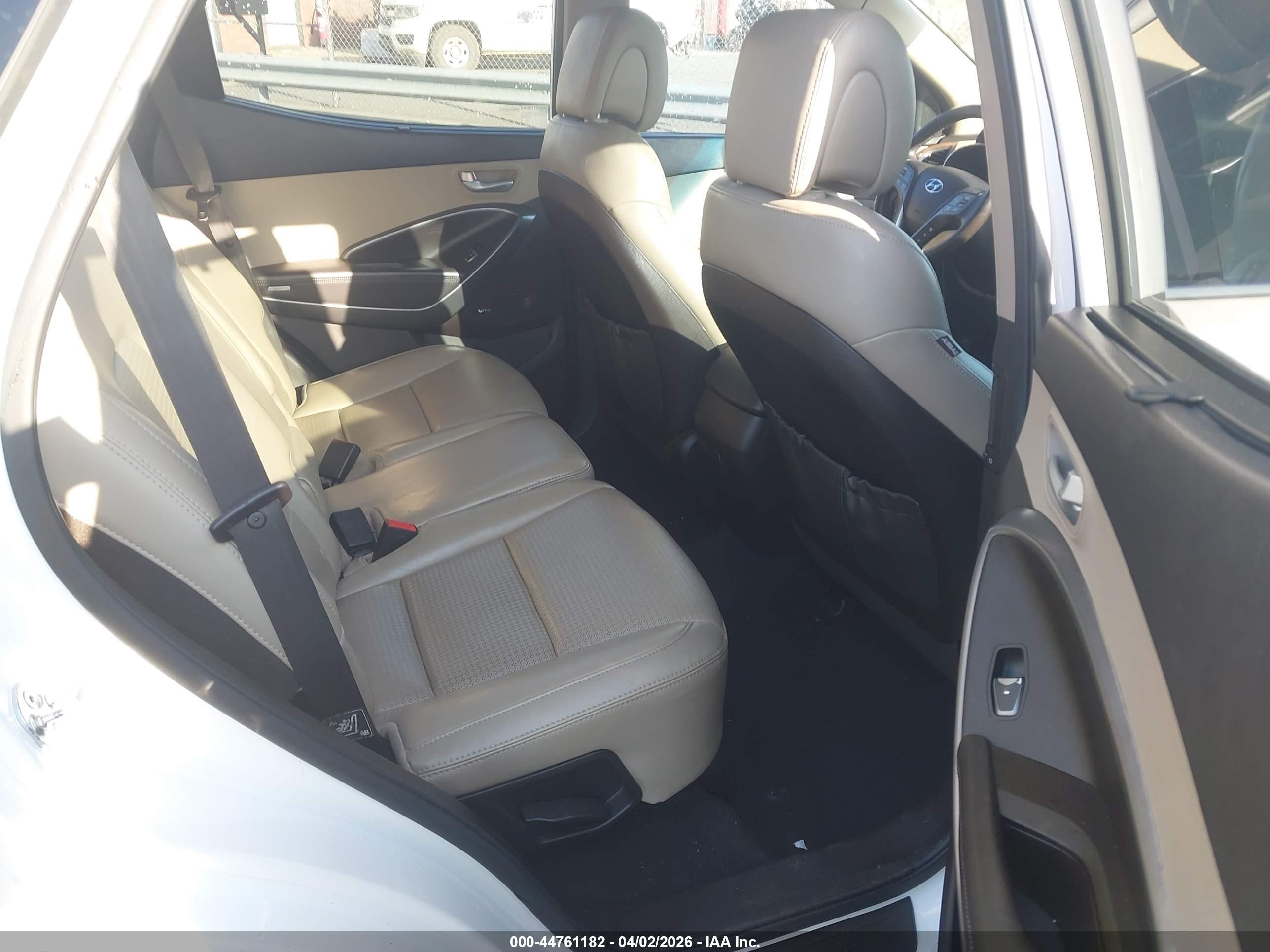 HYUNDAI SANTA image 8
