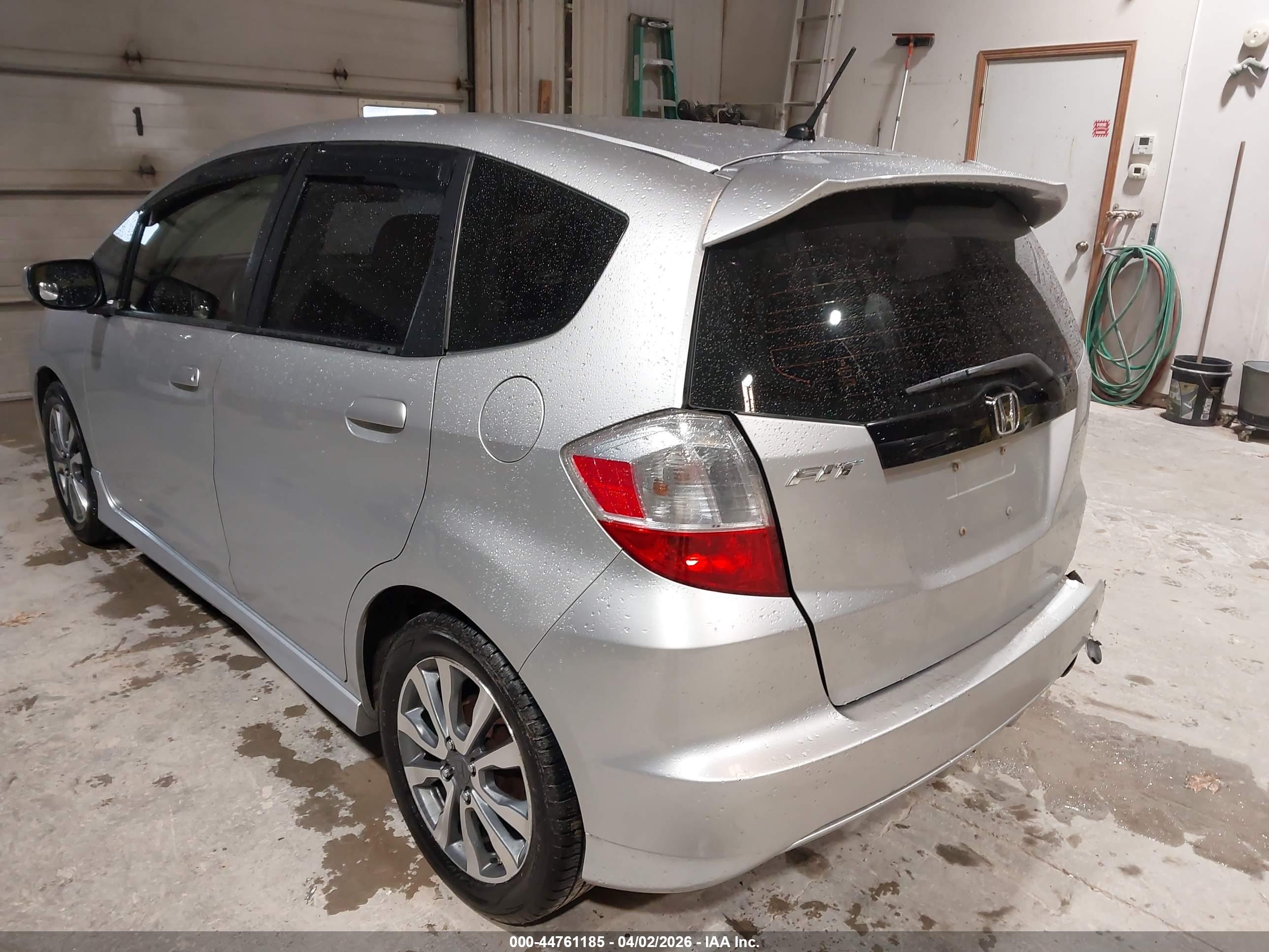 HONDA FIT image 3