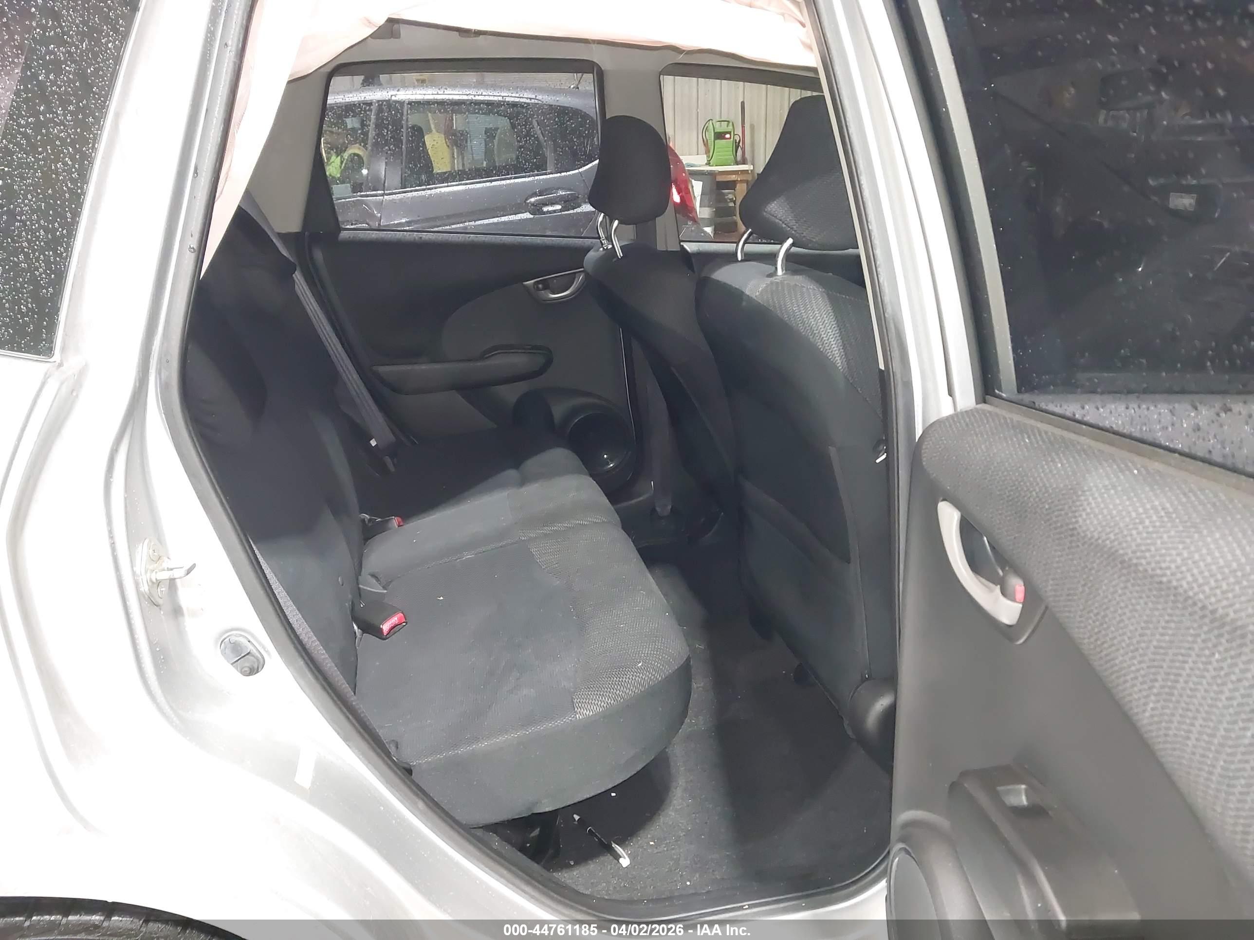 HONDA FIT image 8
