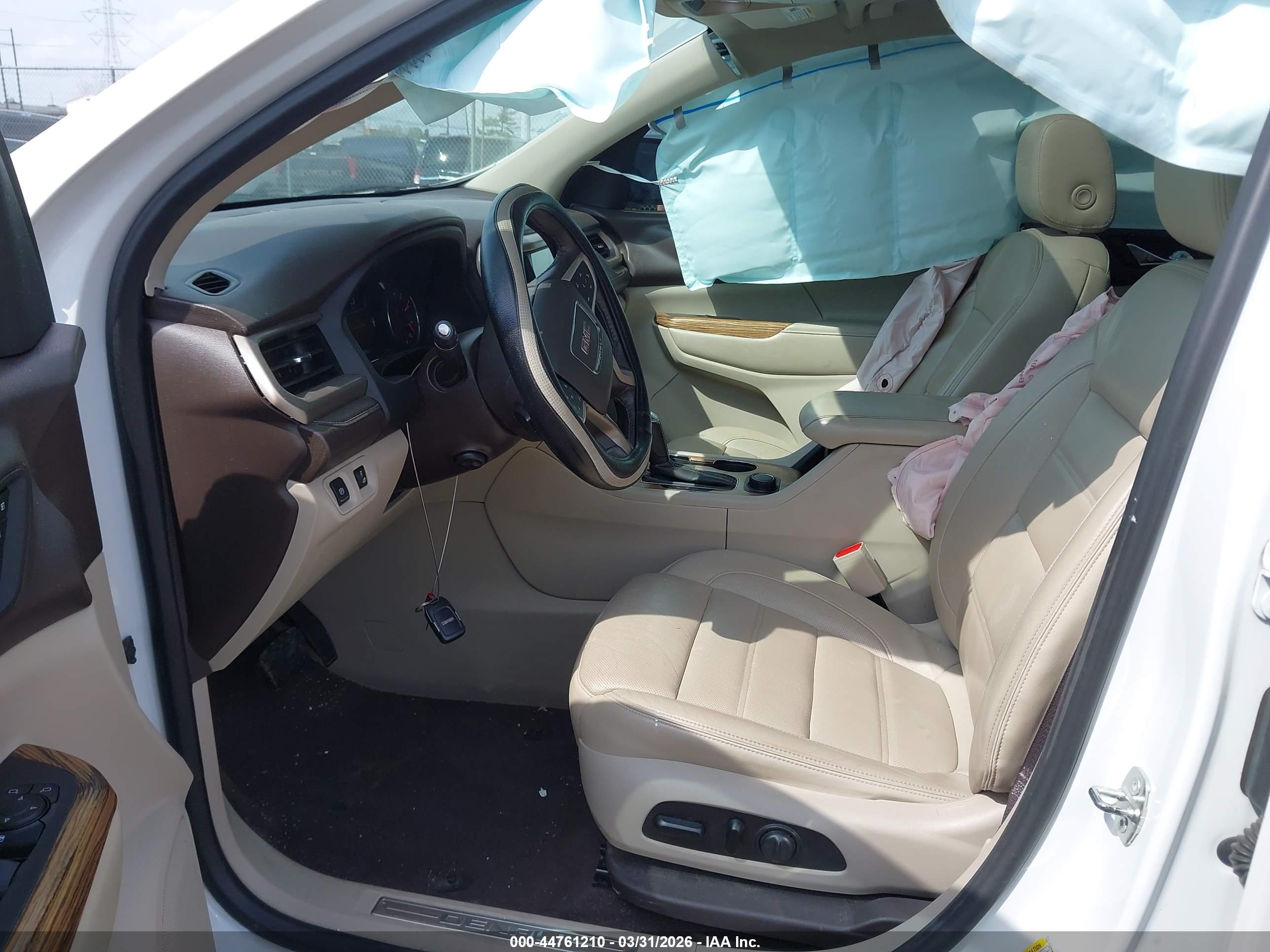 GMC ACADIA image 5