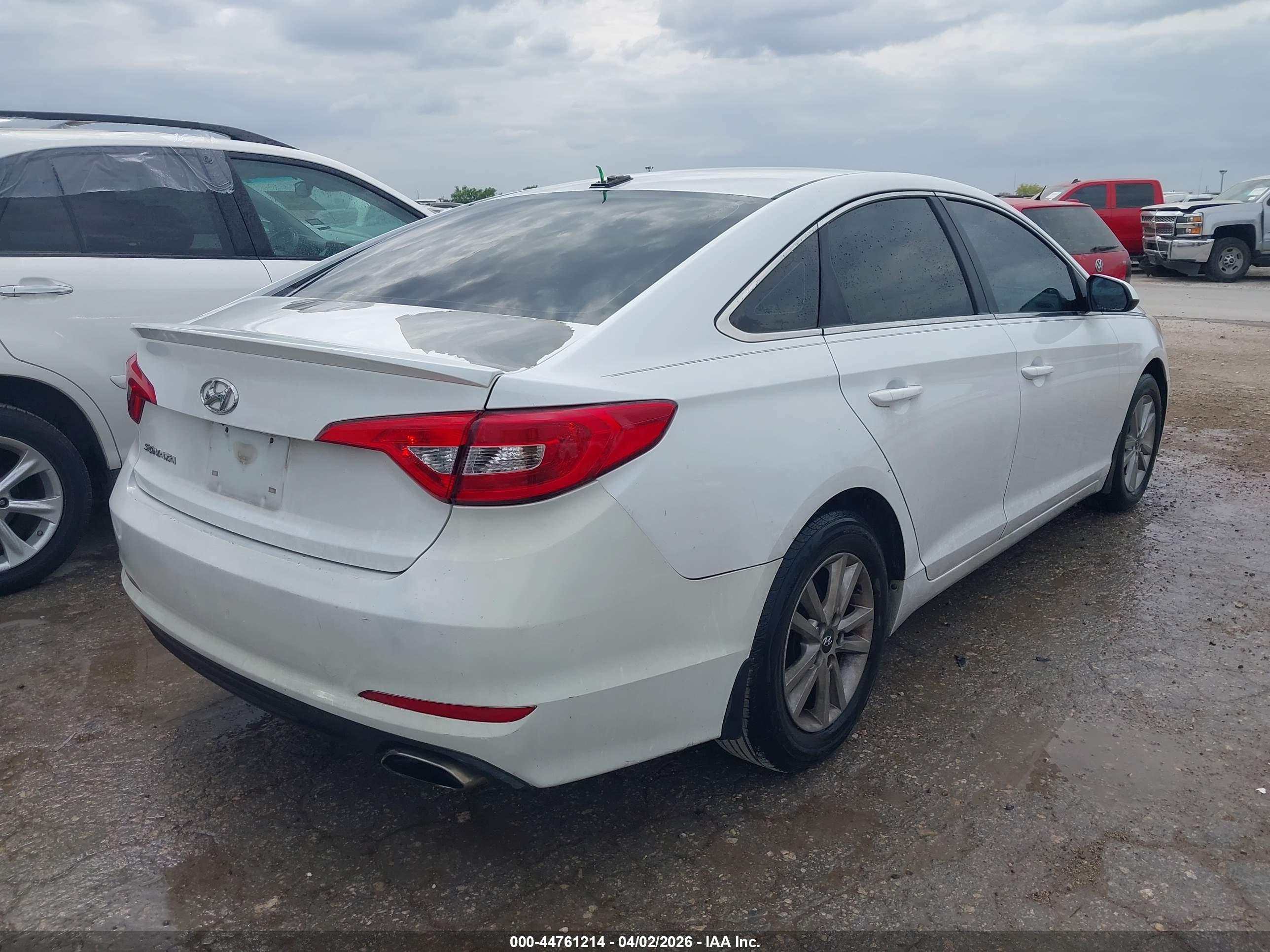 HYUNDAI SONATA image 4