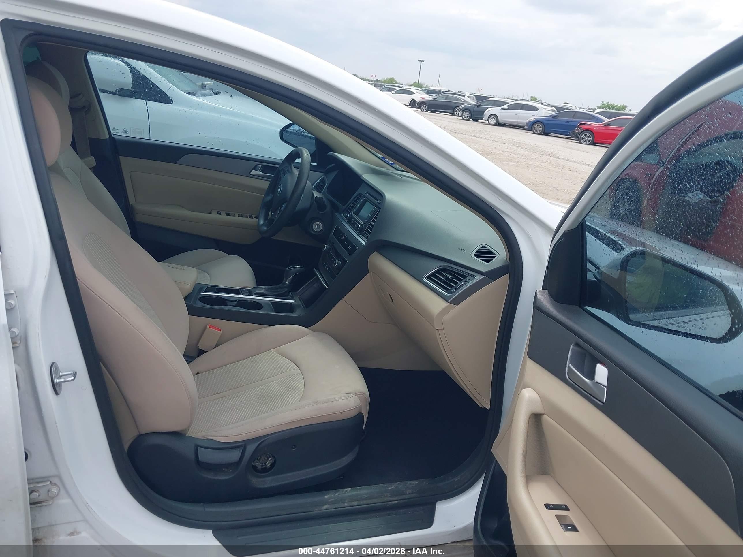 HYUNDAI SONATA image 5