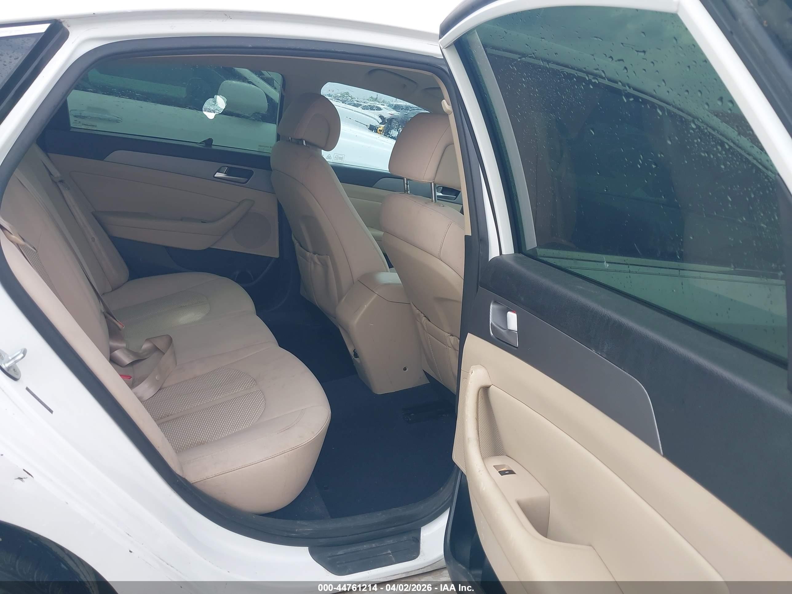 HYUNDAI SONATA image 8