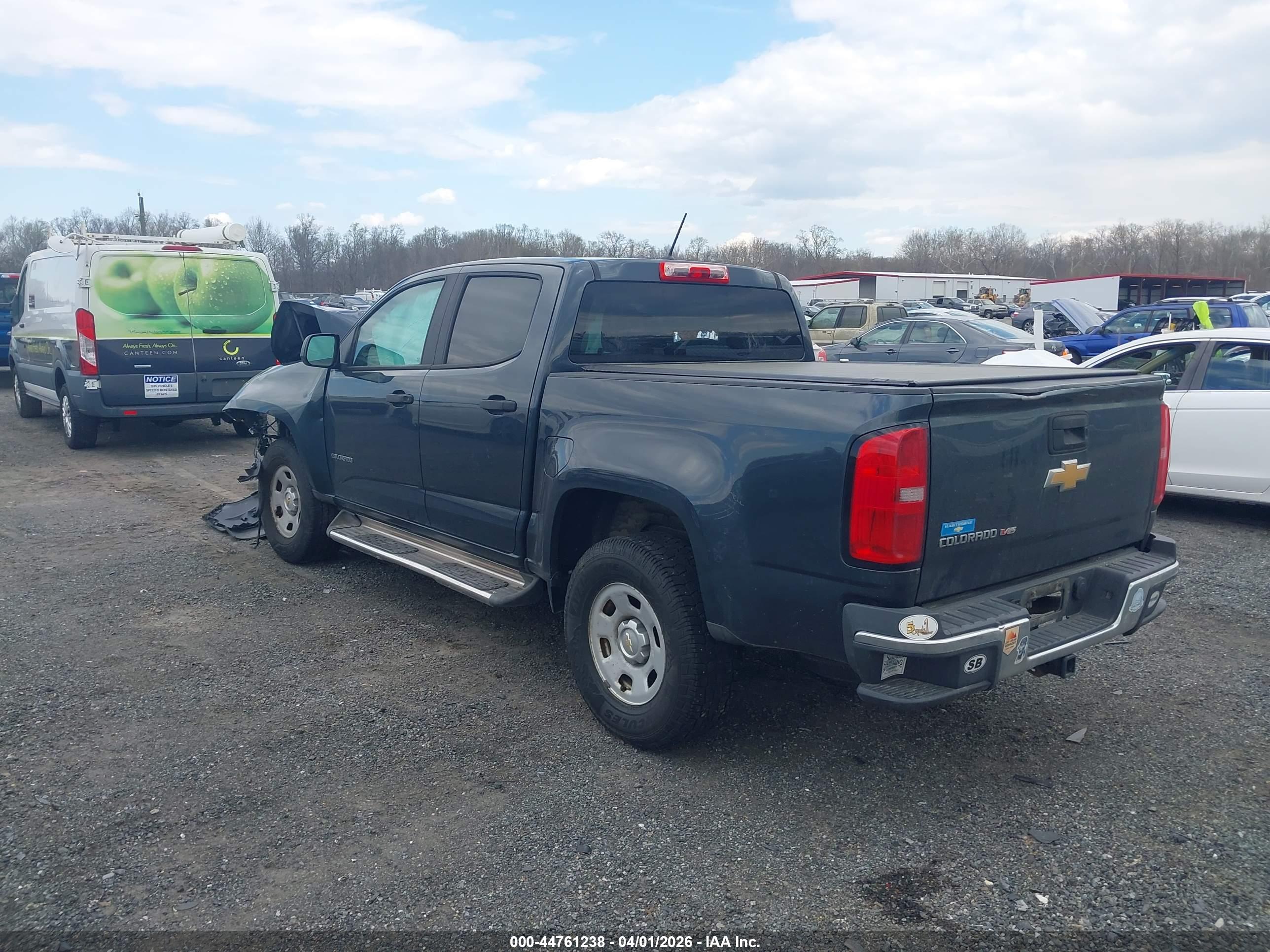 CHEVROLET COLORADO image 3