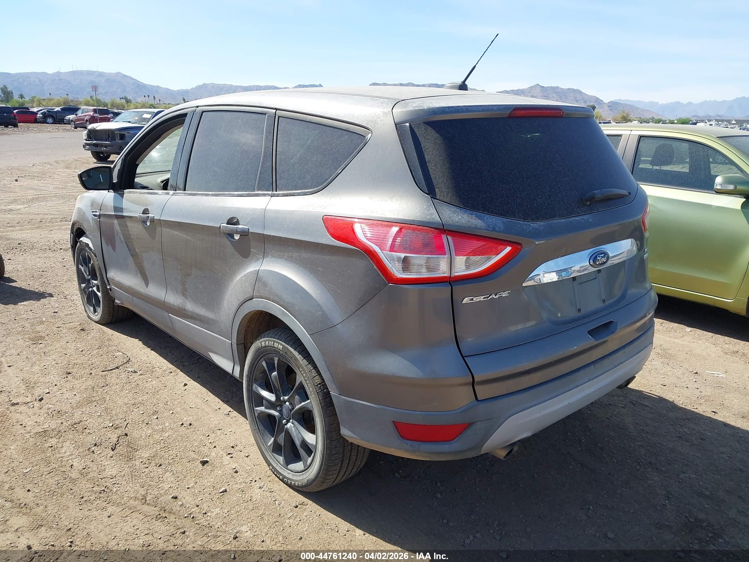 FORD ESCAPE image 3