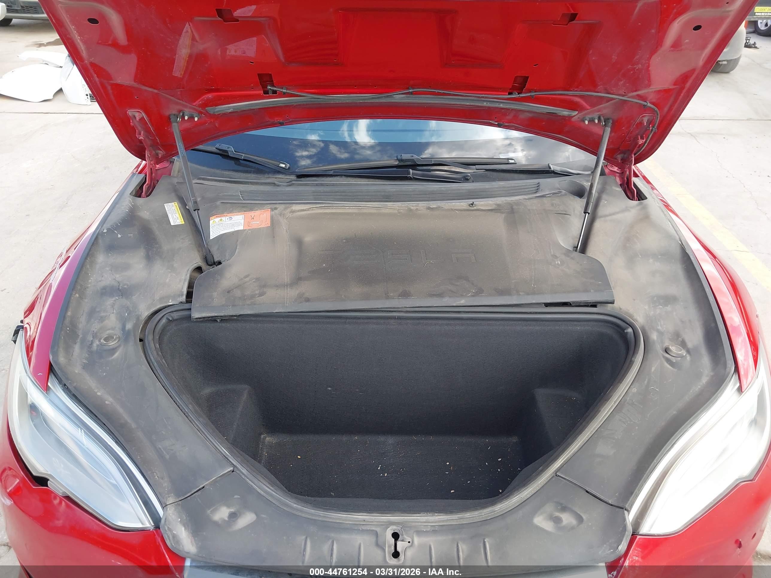 TESLA MODEL image 10