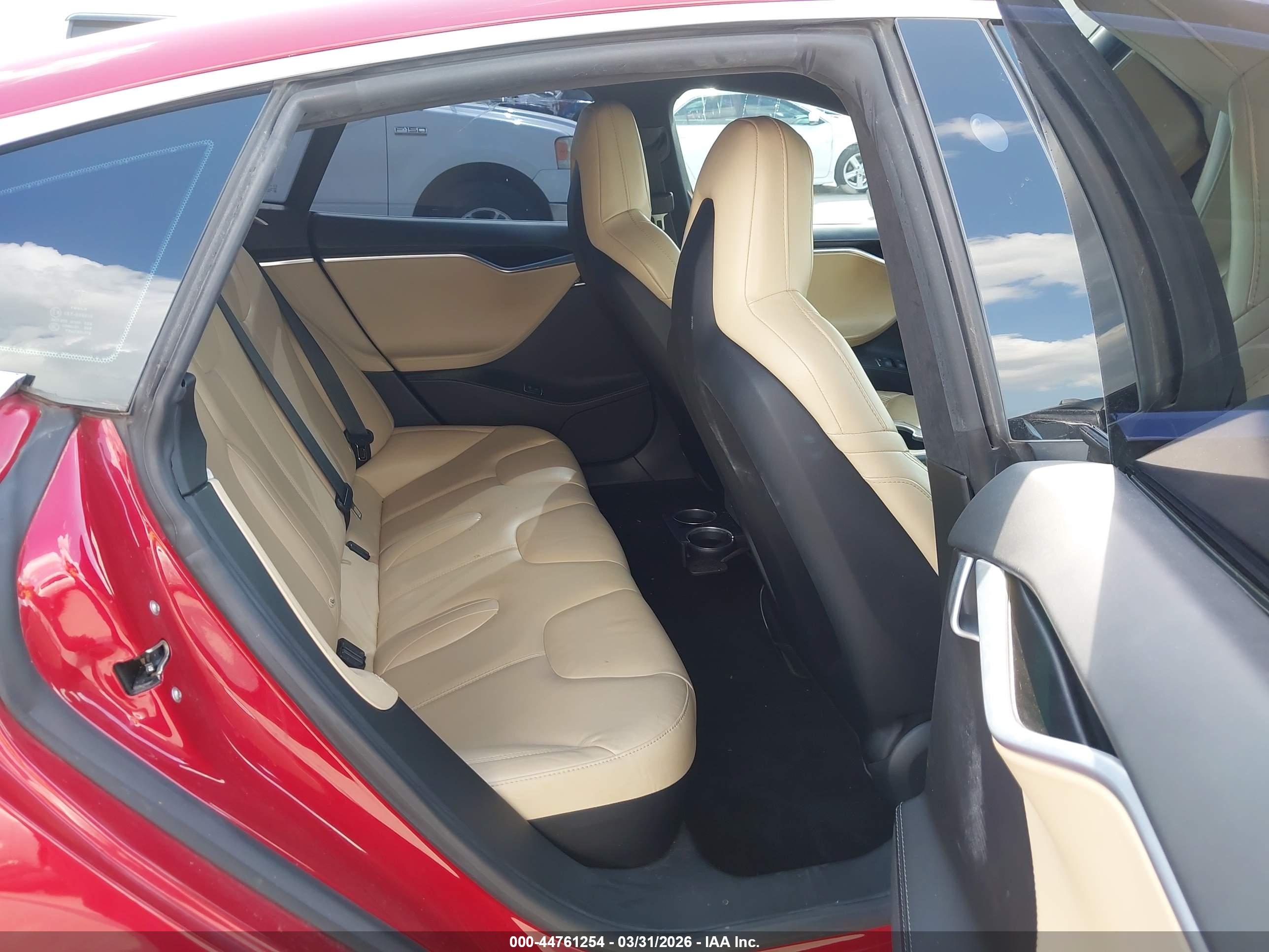 TESLA MODEL image 8