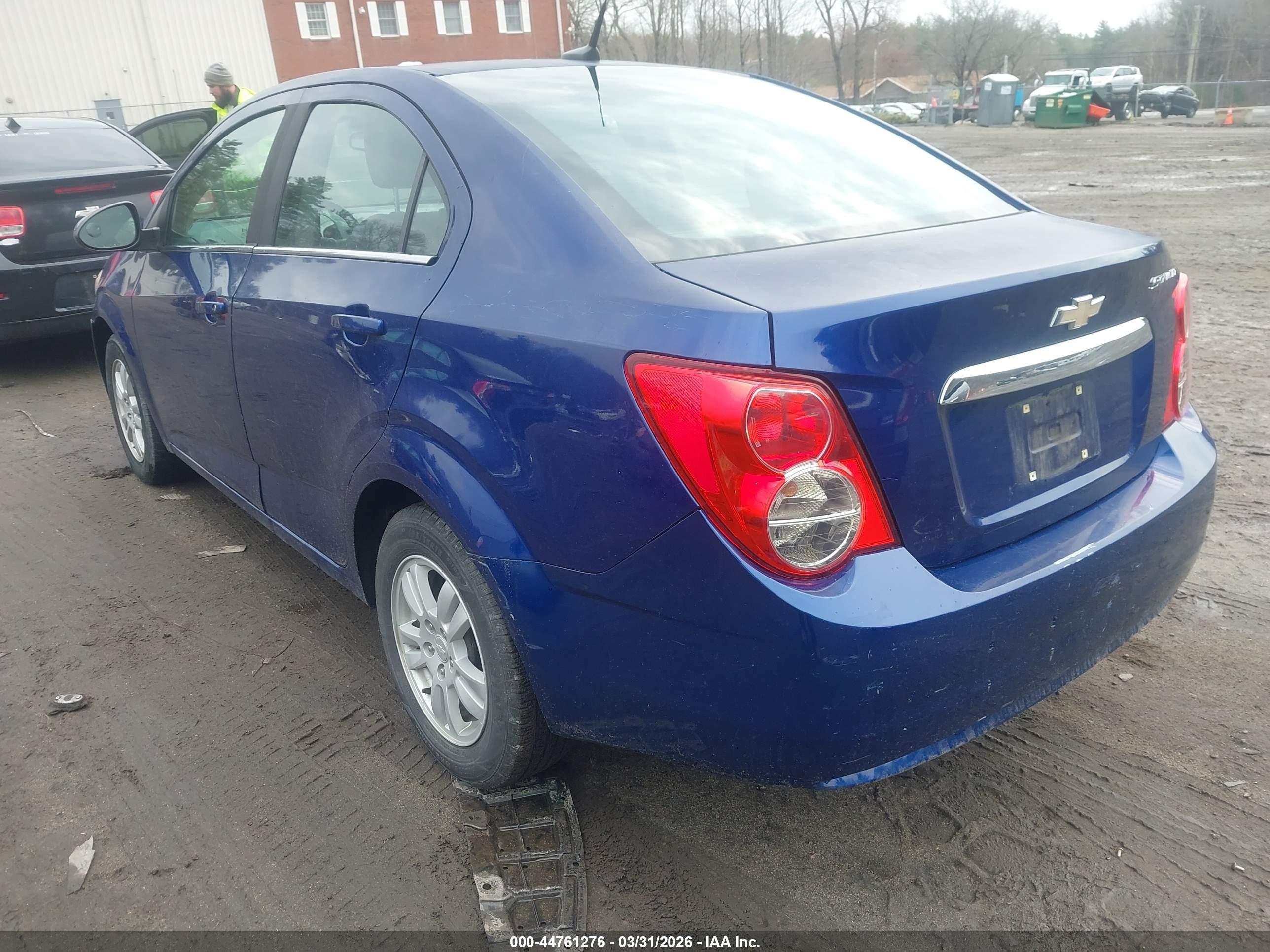 CHEVROLET SONIC image 3