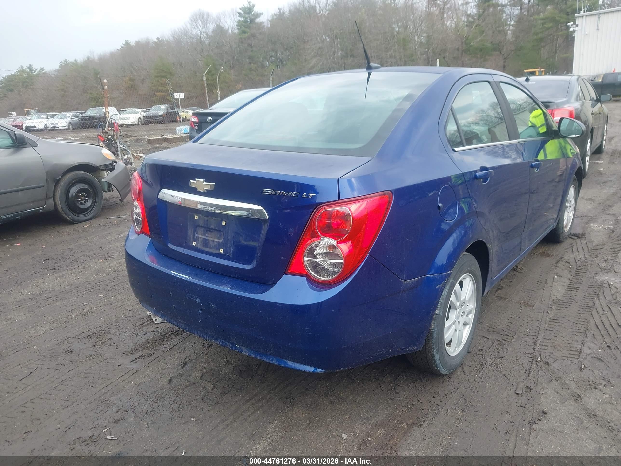 CHEVROLET SONIC image 4