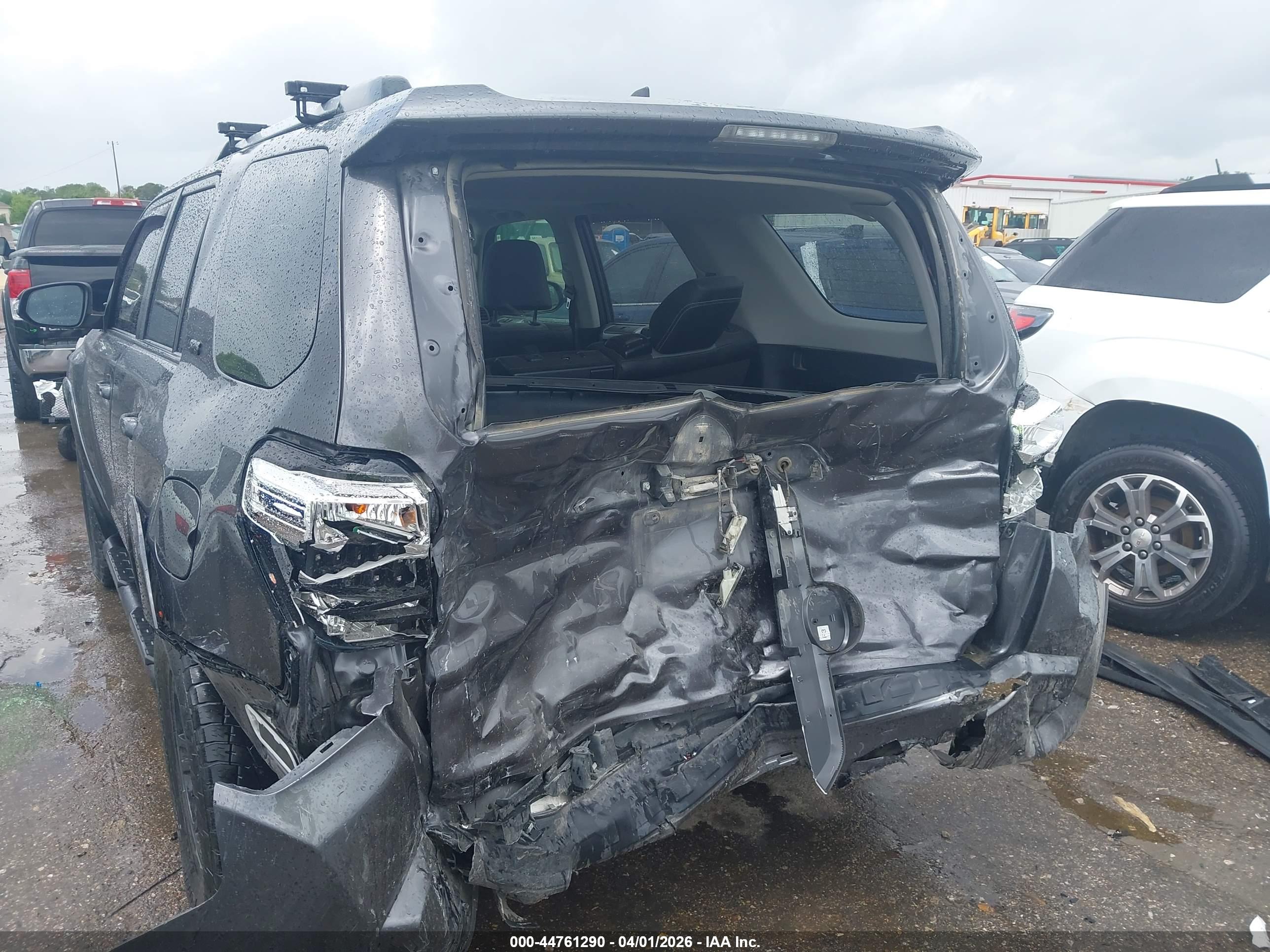 TOYOTA 4RUNNER image 6