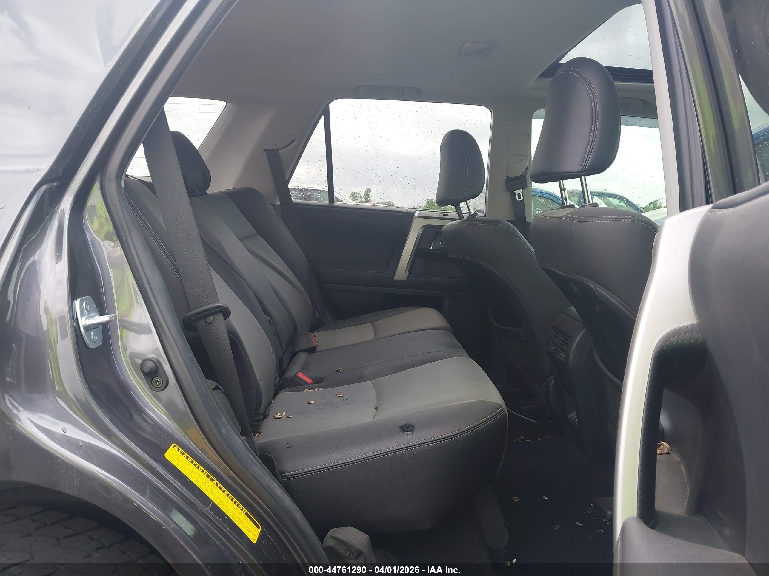 TOYOTA 4RUNNER image 8