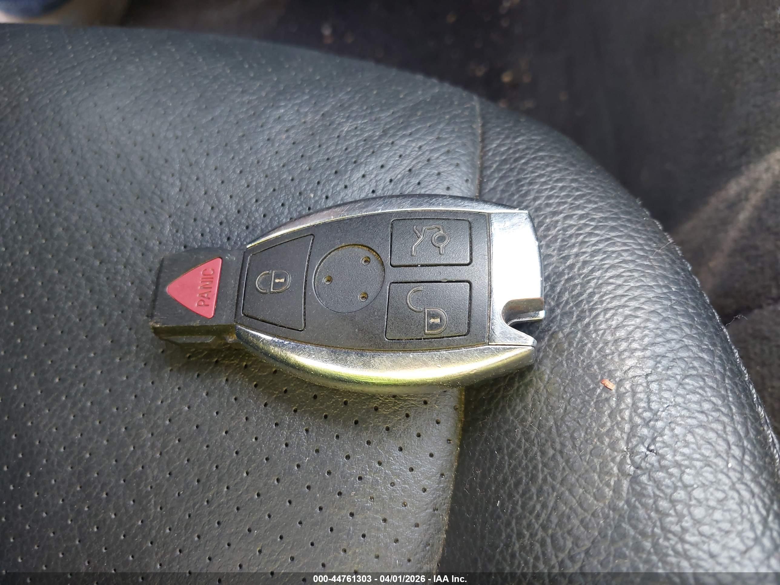 MERCEDES-BENZ E image 11