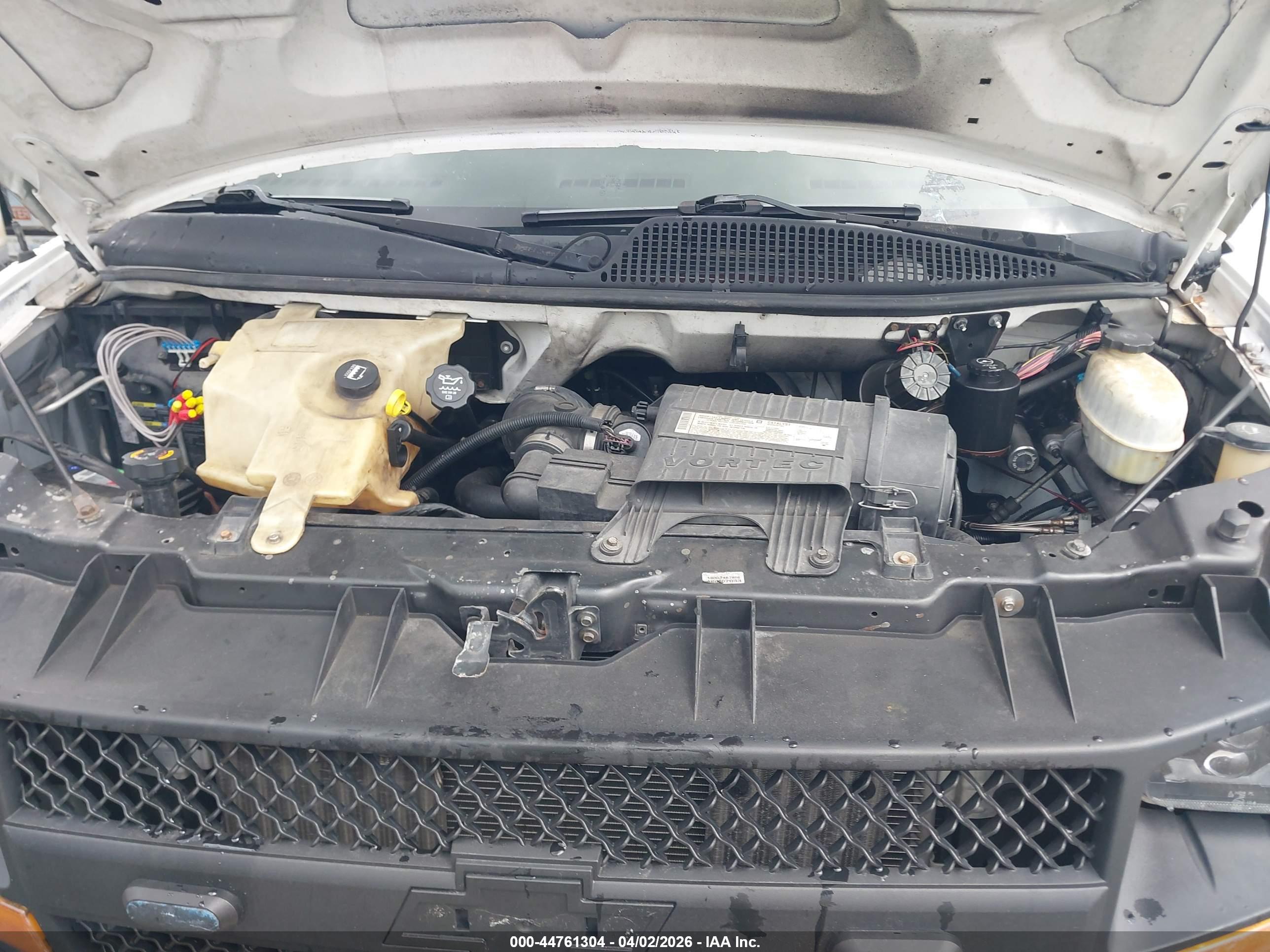 CHEVROLET EXPRESS image 10