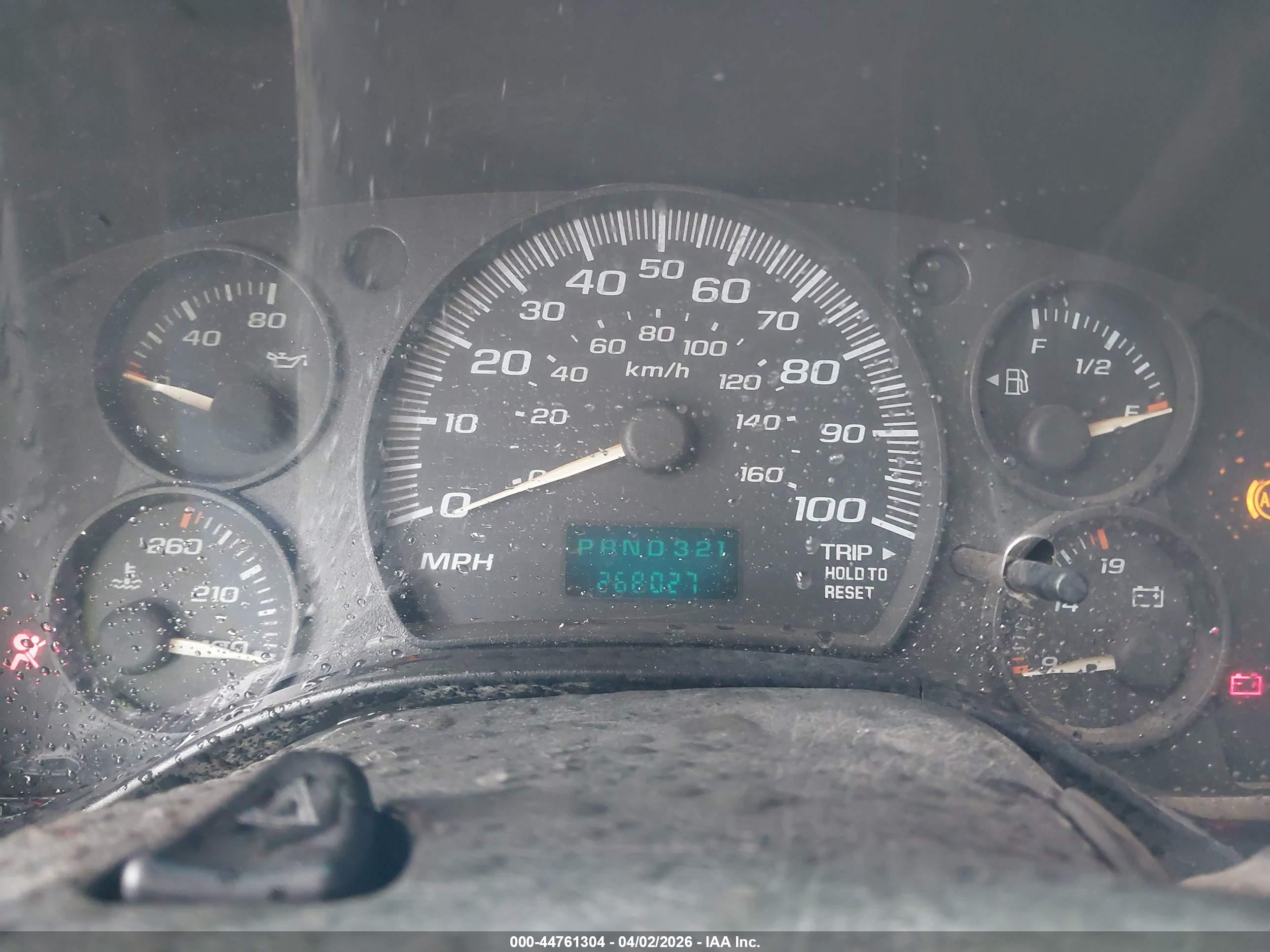CHEVROLET EXPRESS image 6