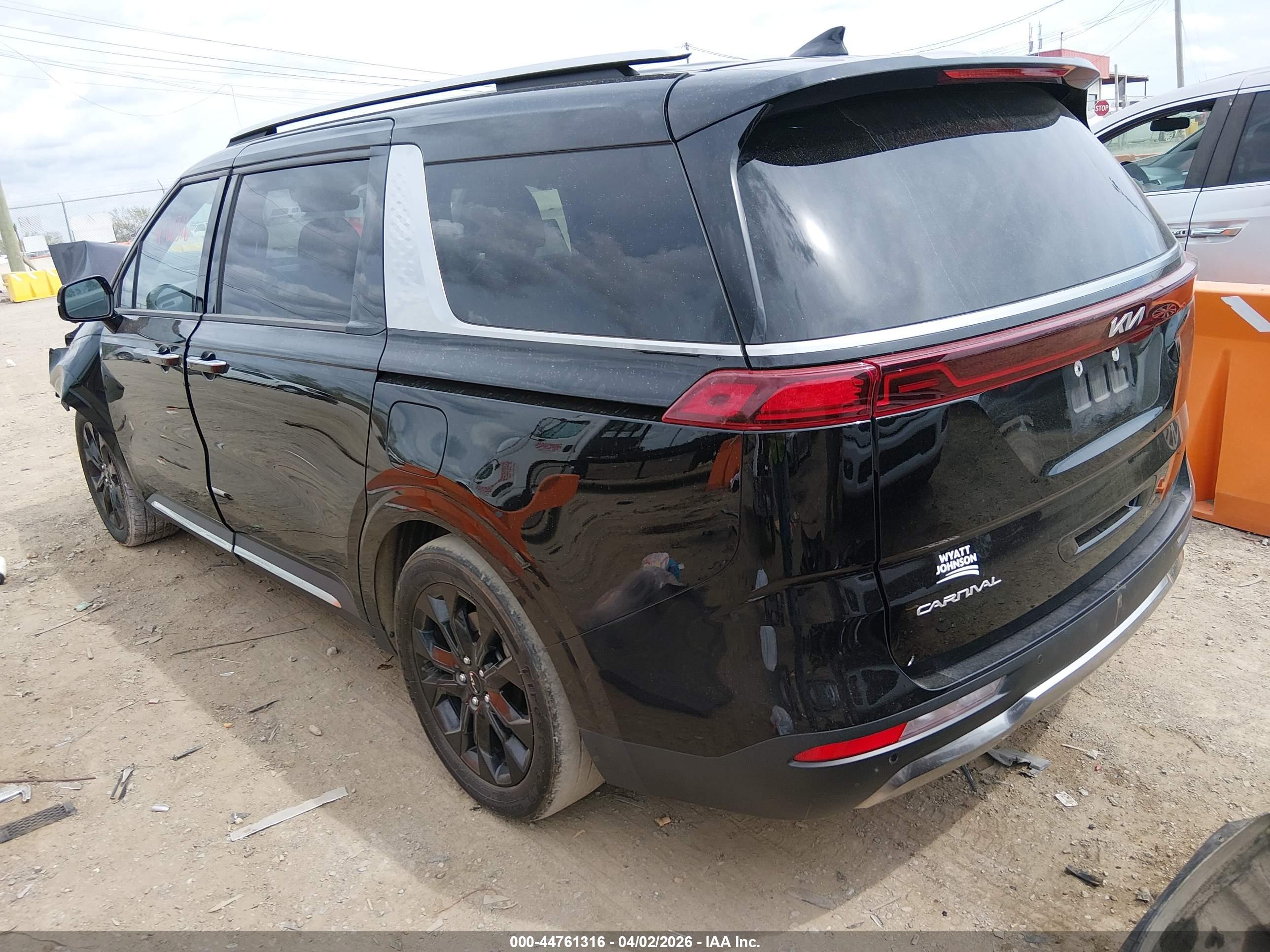 KIA CARNIVAL image 3