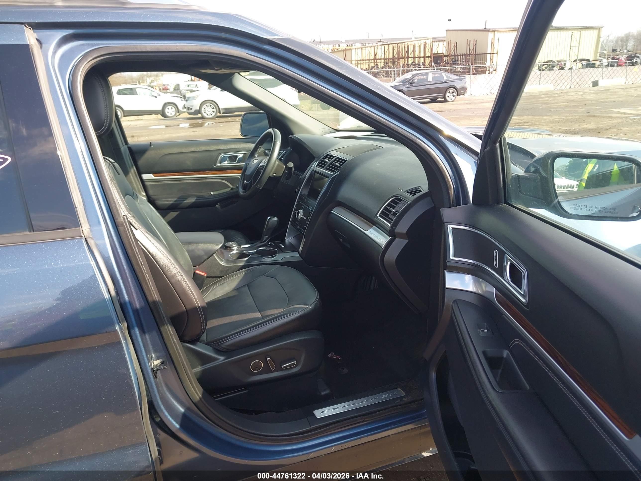 FORD EXPLORER image 5