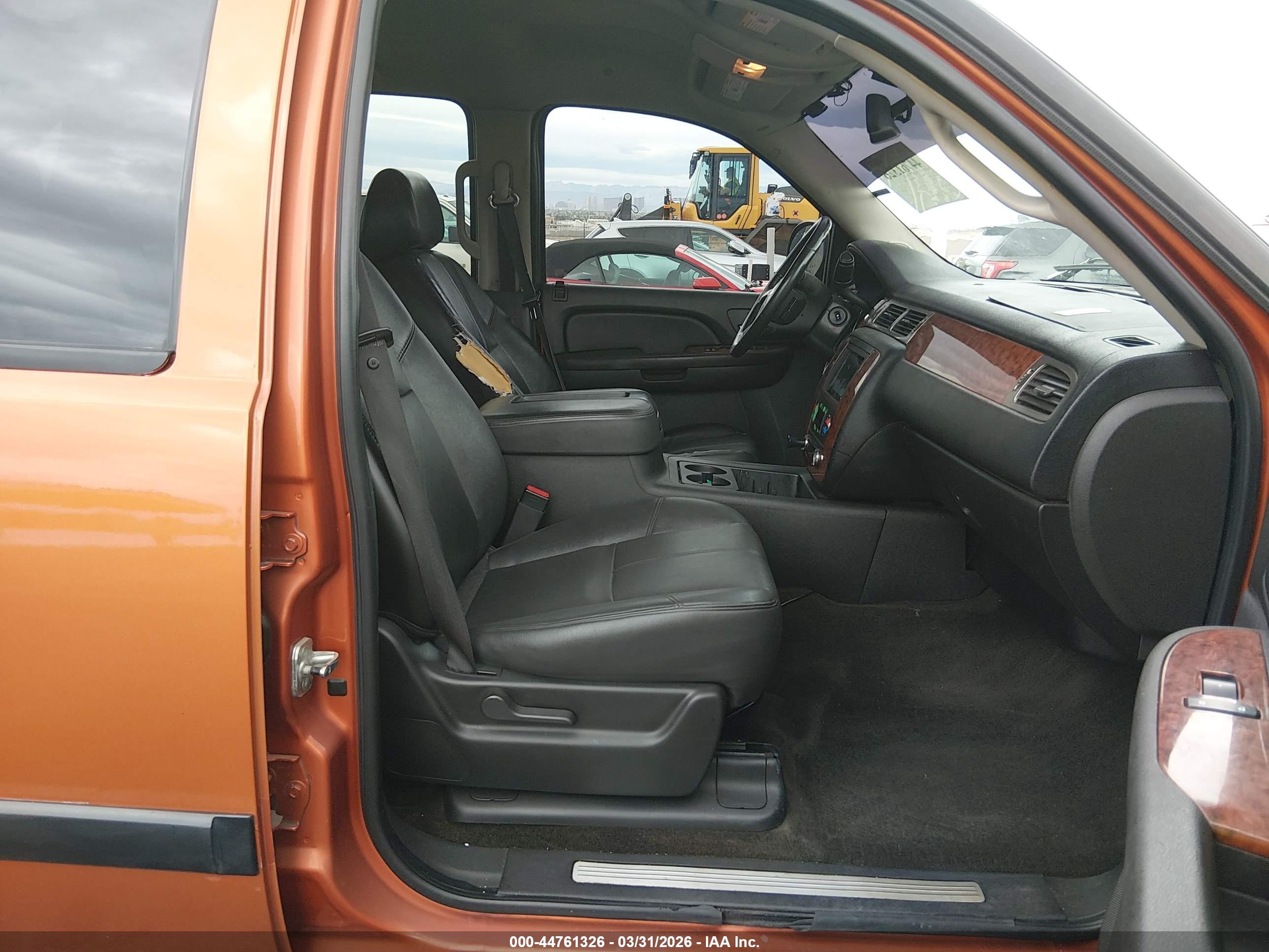 CHEVROLET AVALANCHE image 5