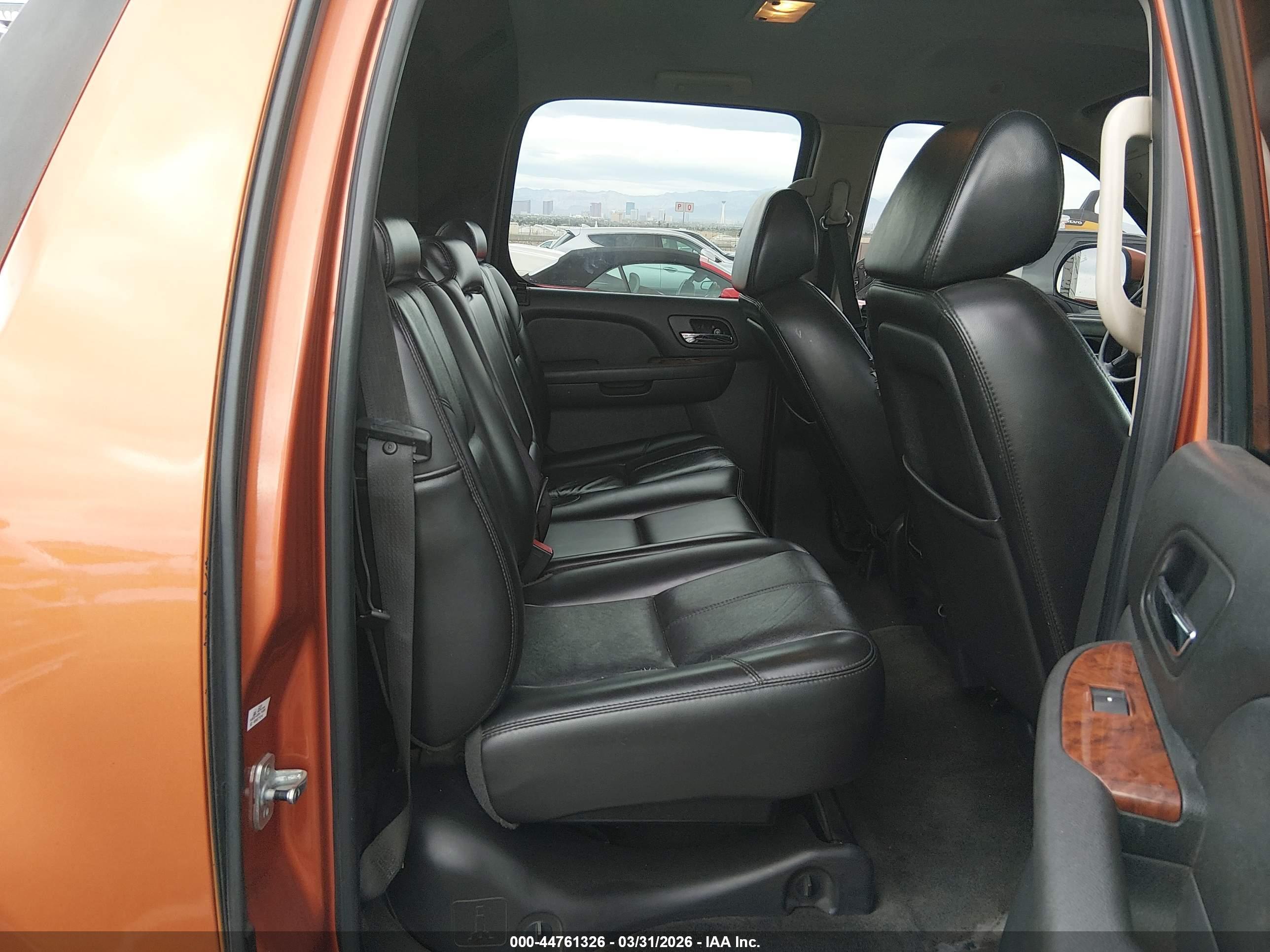 CHEVROLET AVALANCHE image 8