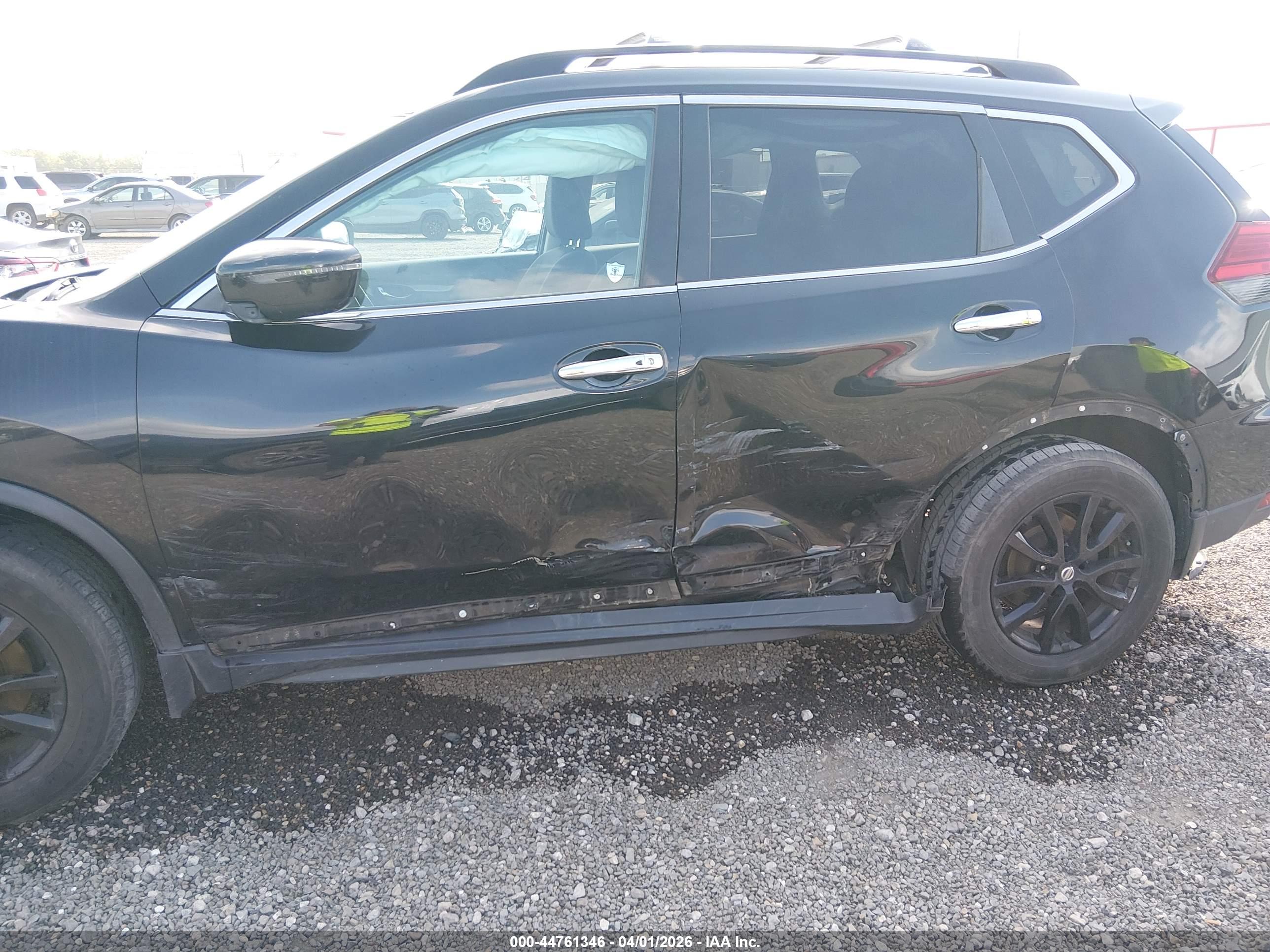 NISSAN ROGUE image 6