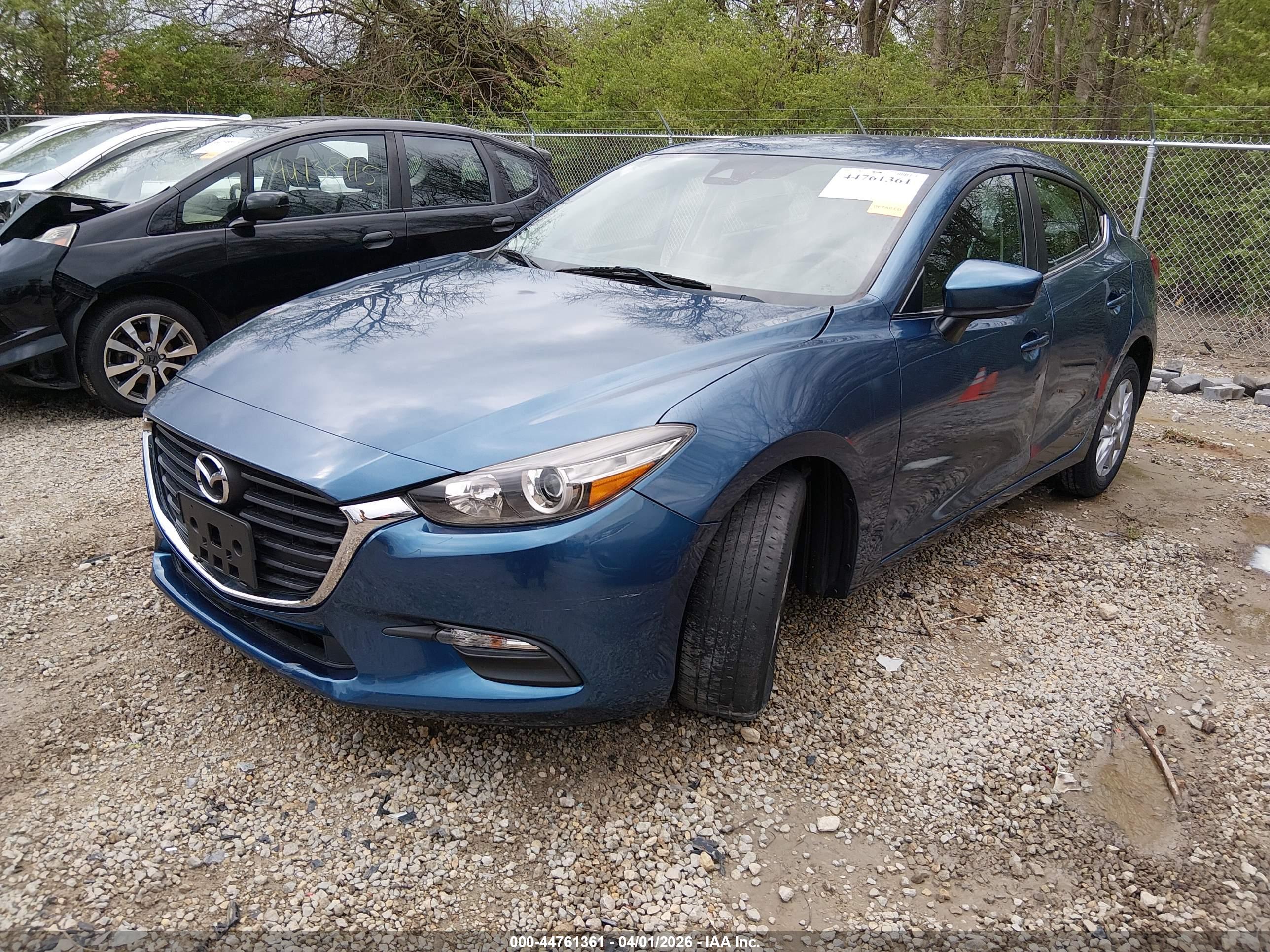 MAZDA MAZDA3 image 2