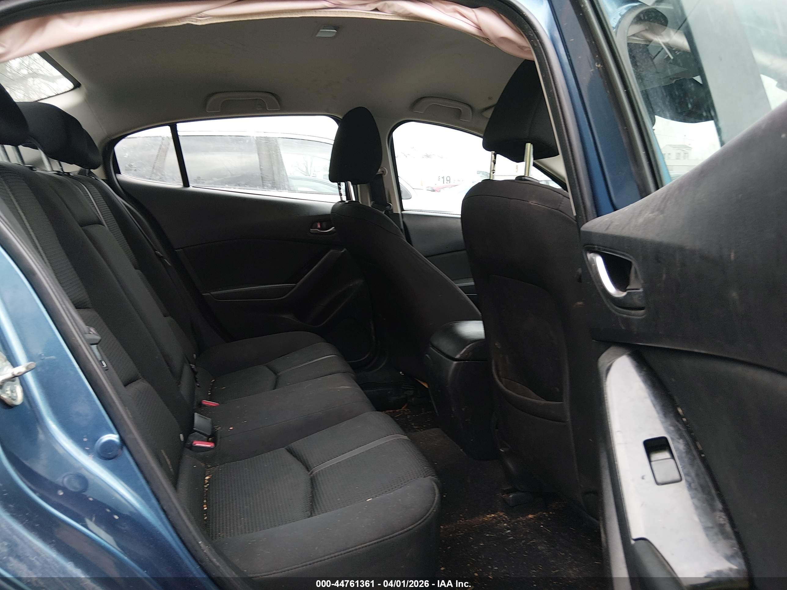 MAZDA MAZDA3 image 8