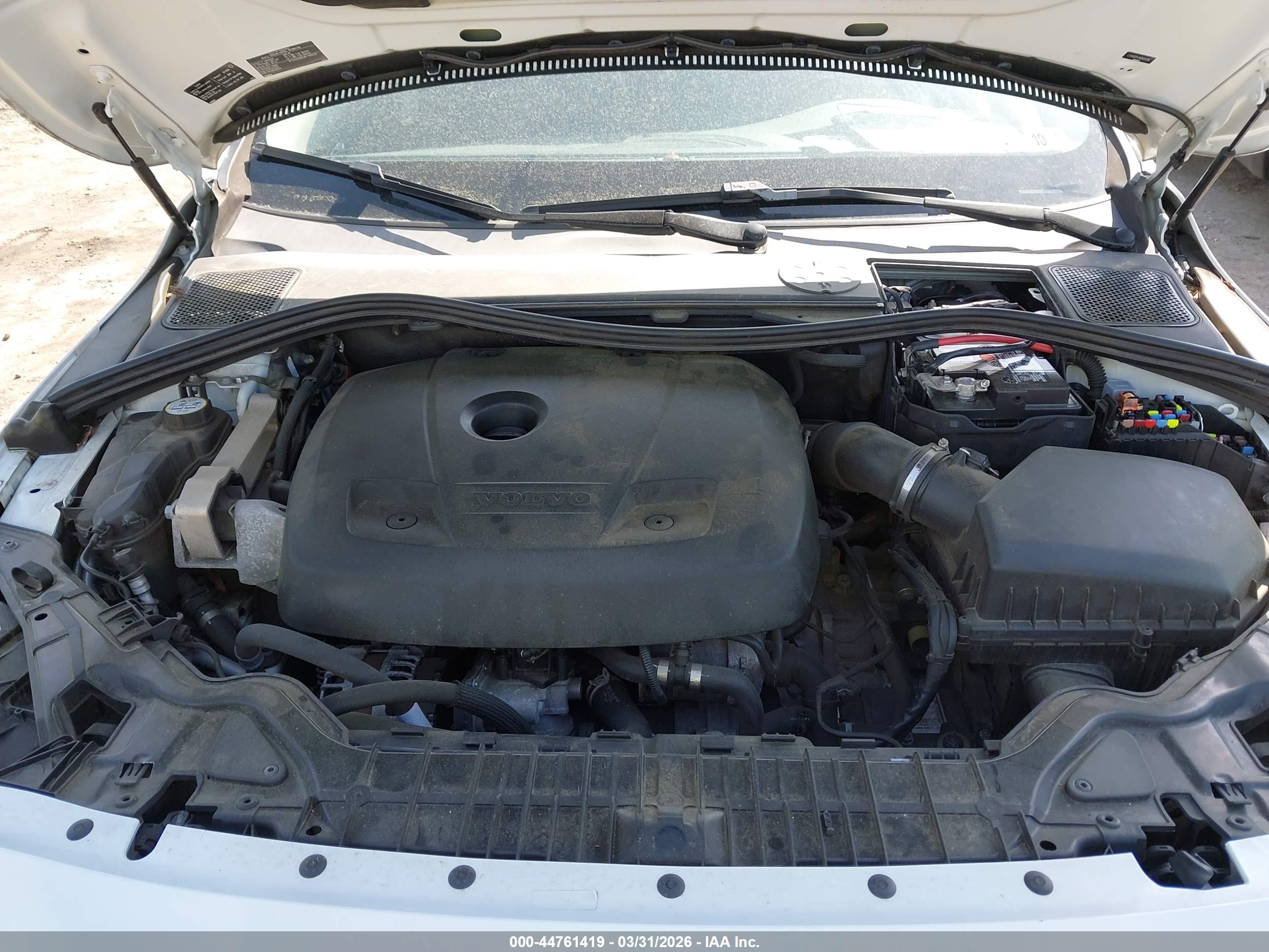 VOLVO S60 image 10