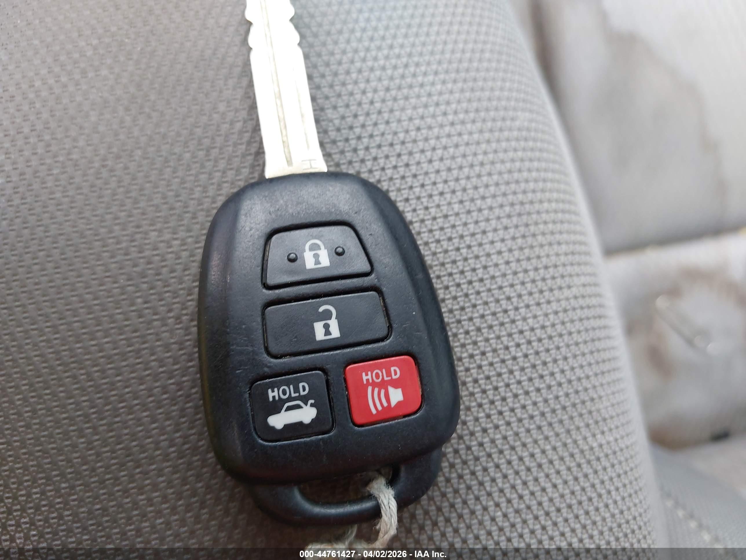 TOYOTA COROLLA image 11