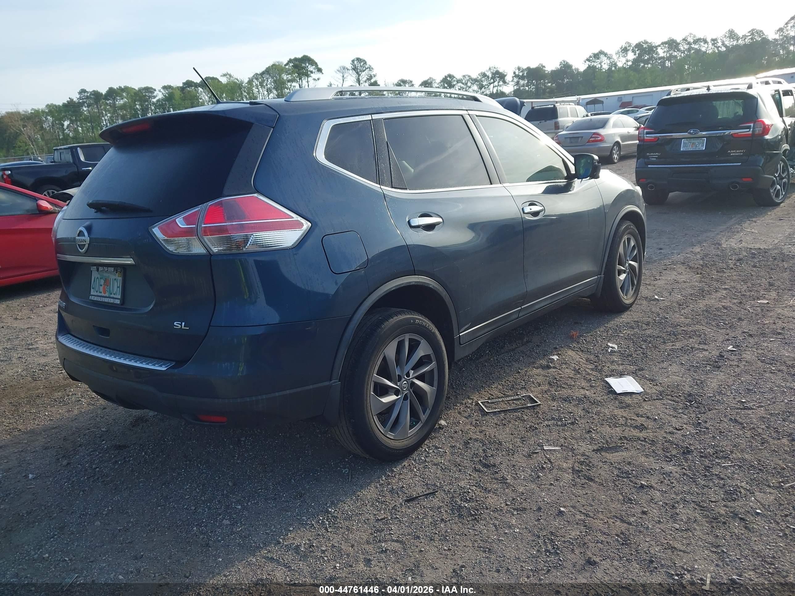NISSAN ROGUE image 4
