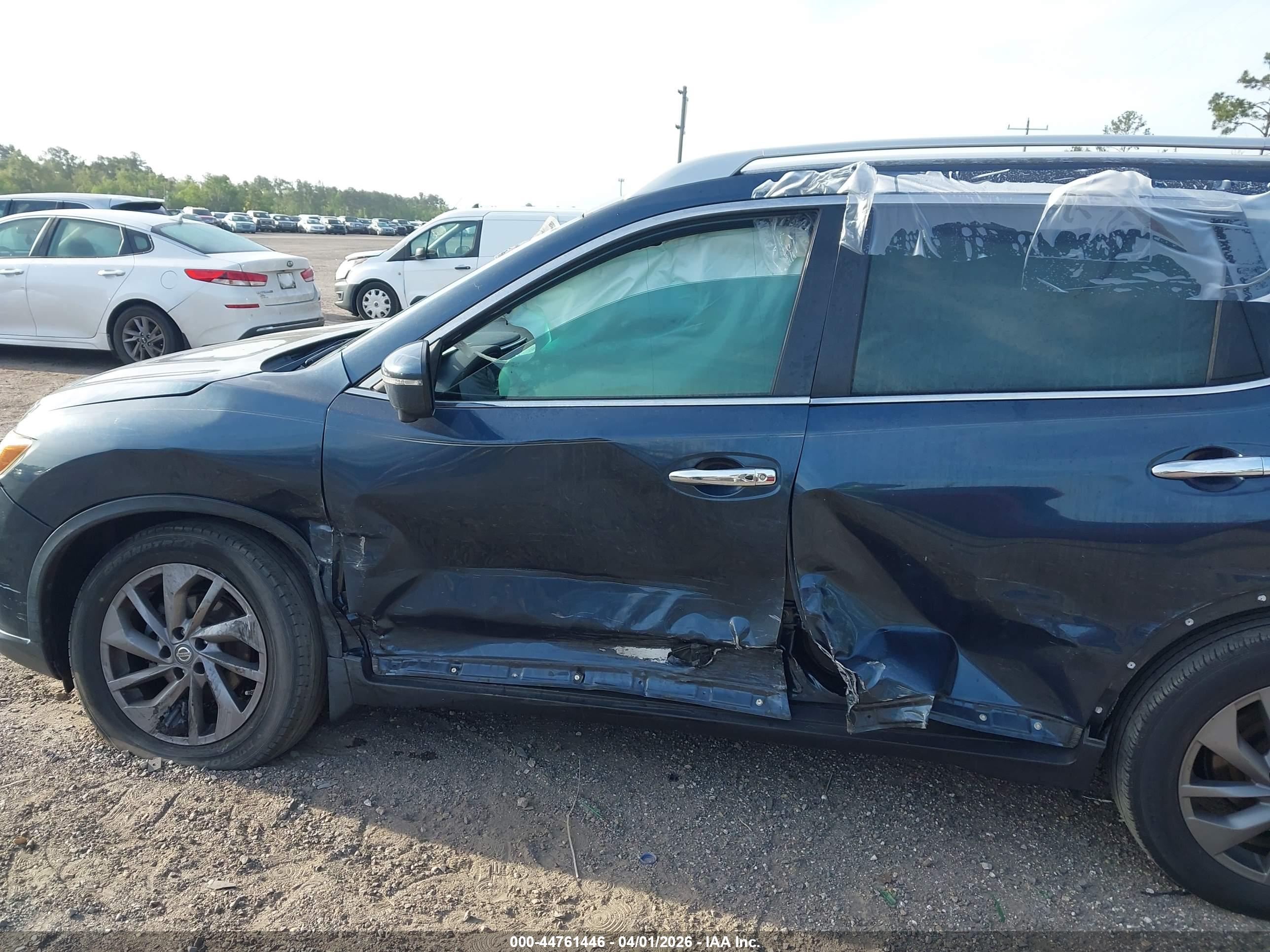 NISSAN ROGUE image 6
