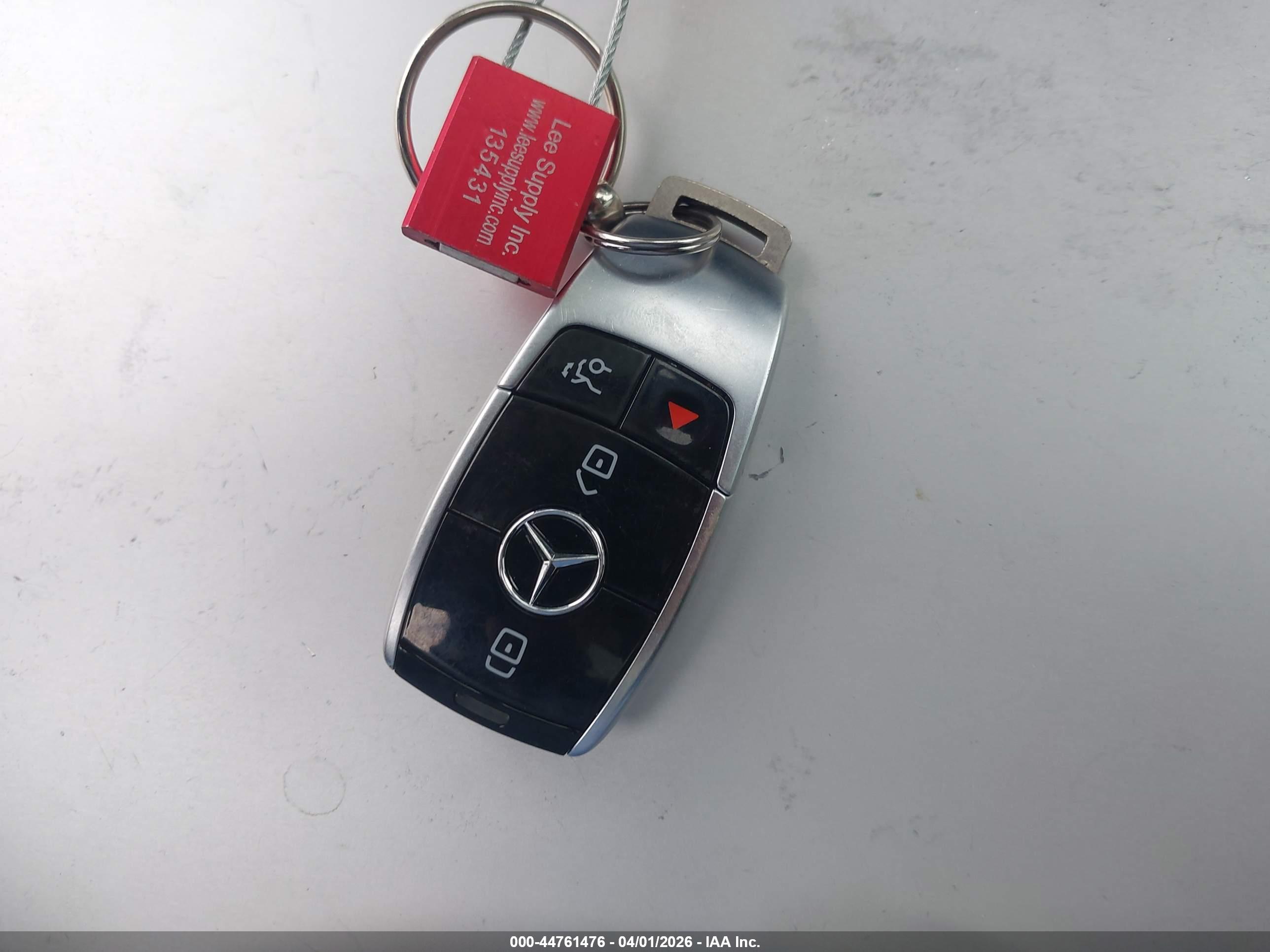 MERCEDES-BENZ E image 11