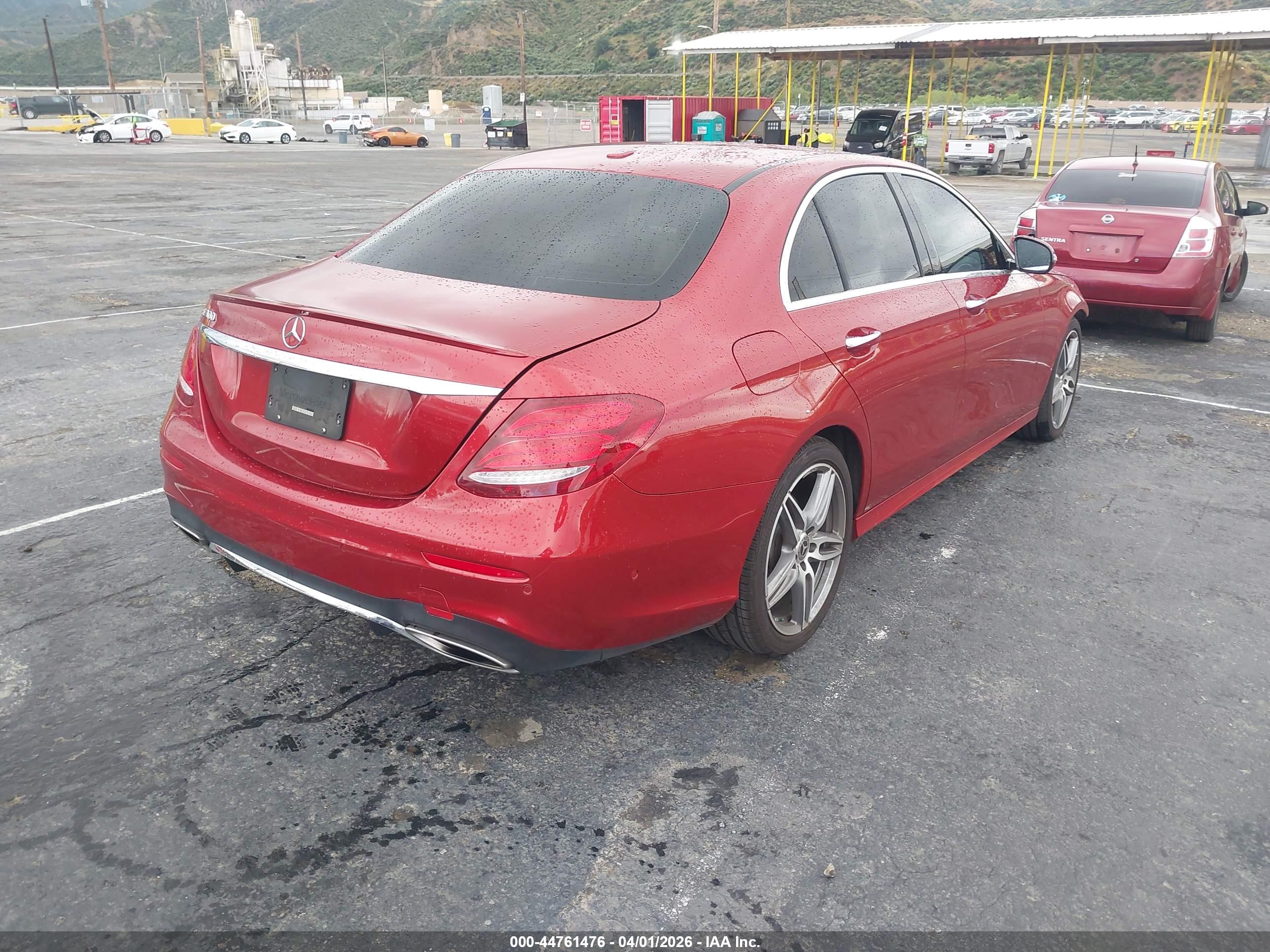 MERCEDES-BENZ E image 4