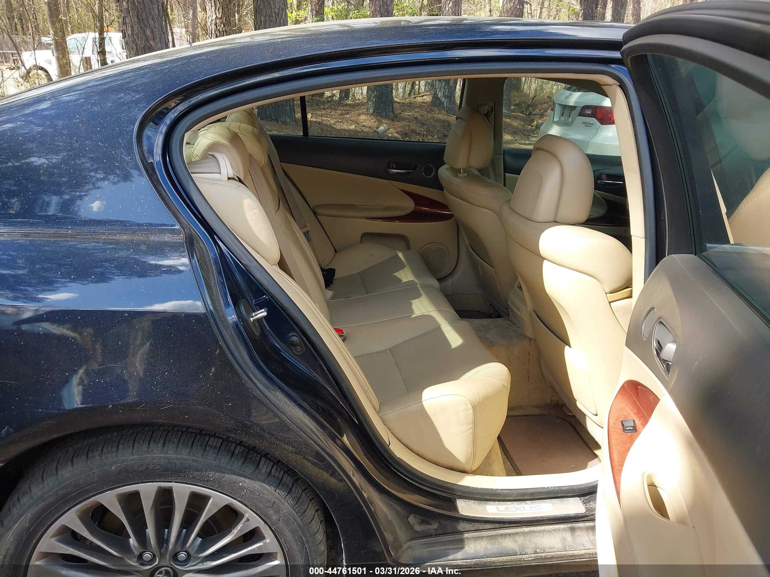 LEXUS GS image 8